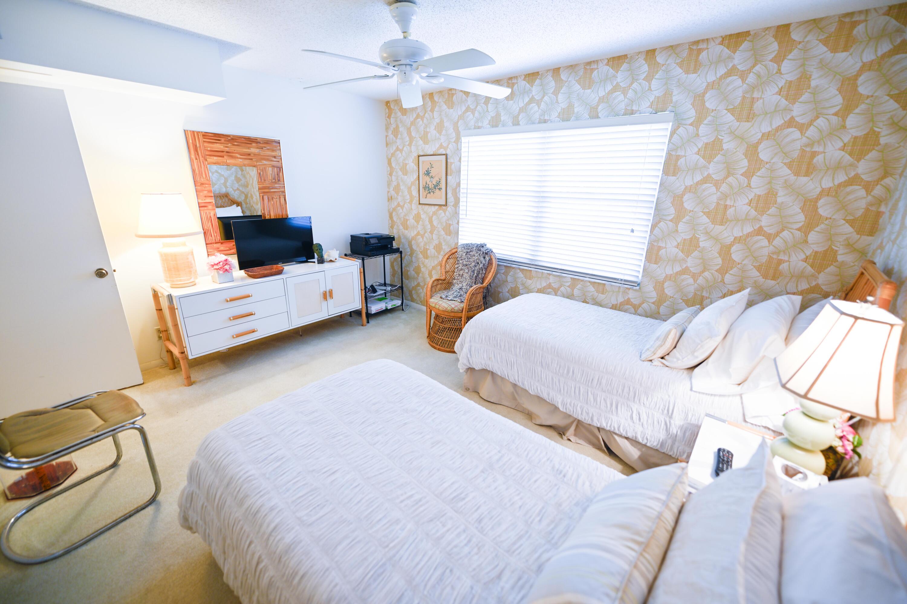 2901 Victoria Circle J1