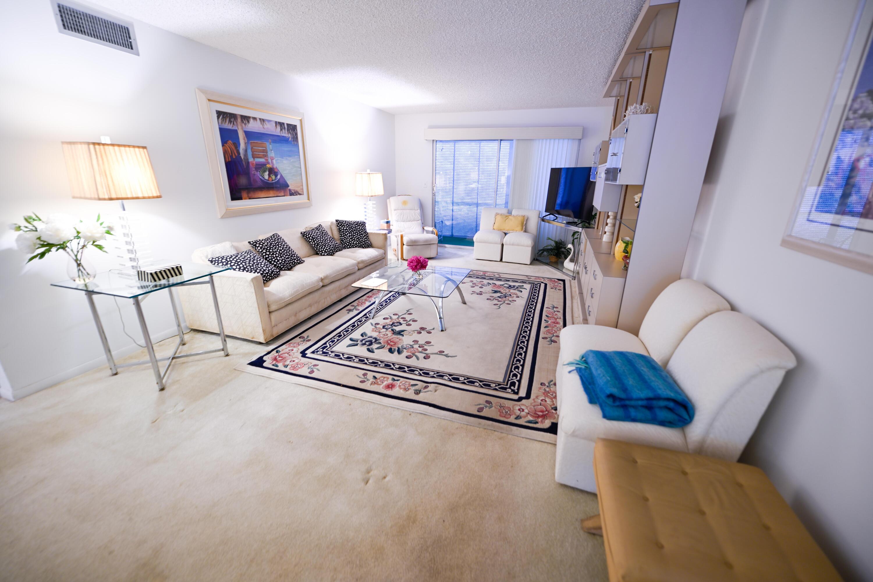 2901 Victoria Circle J1