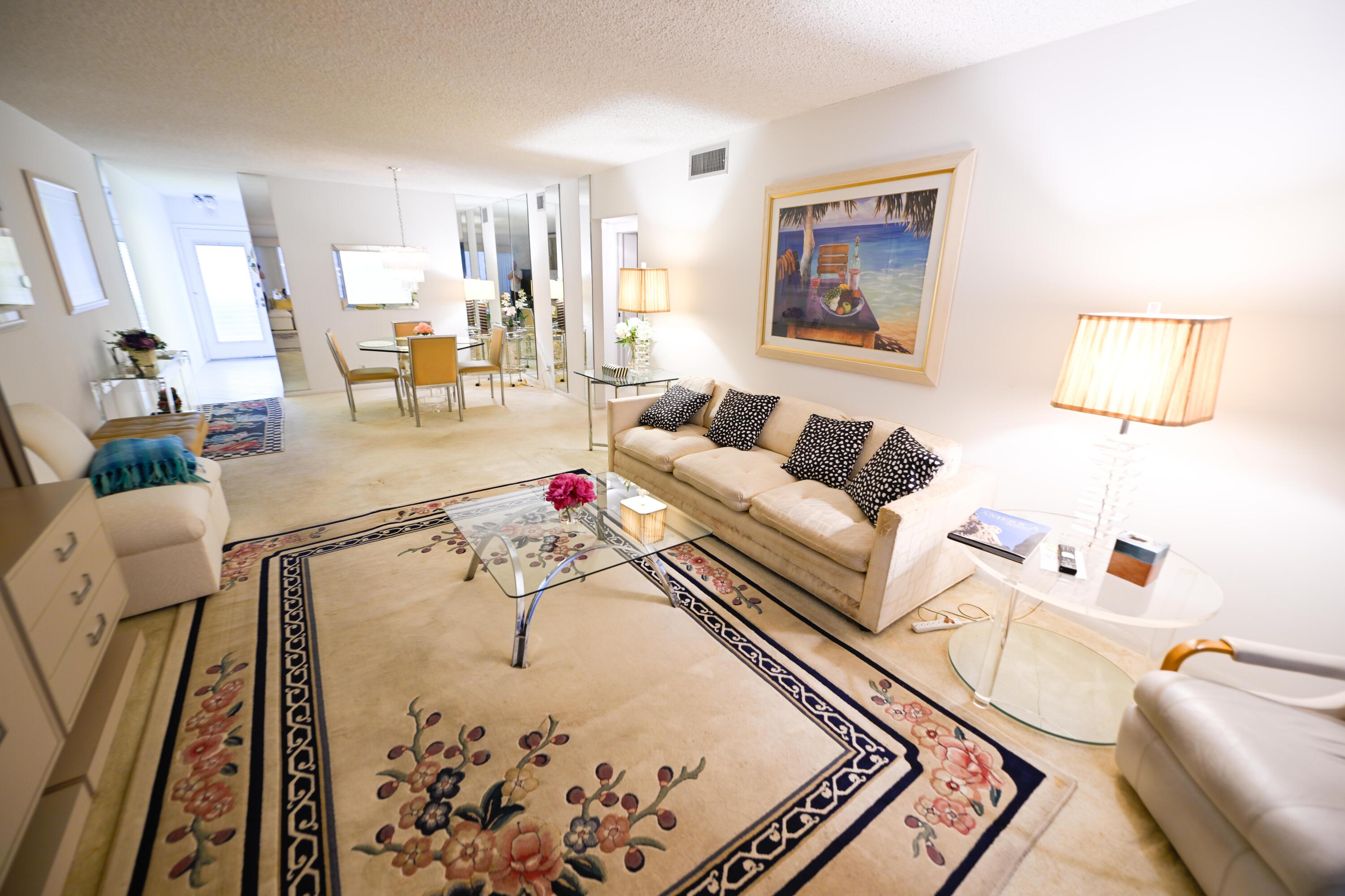 2901 Victoria Circle J1