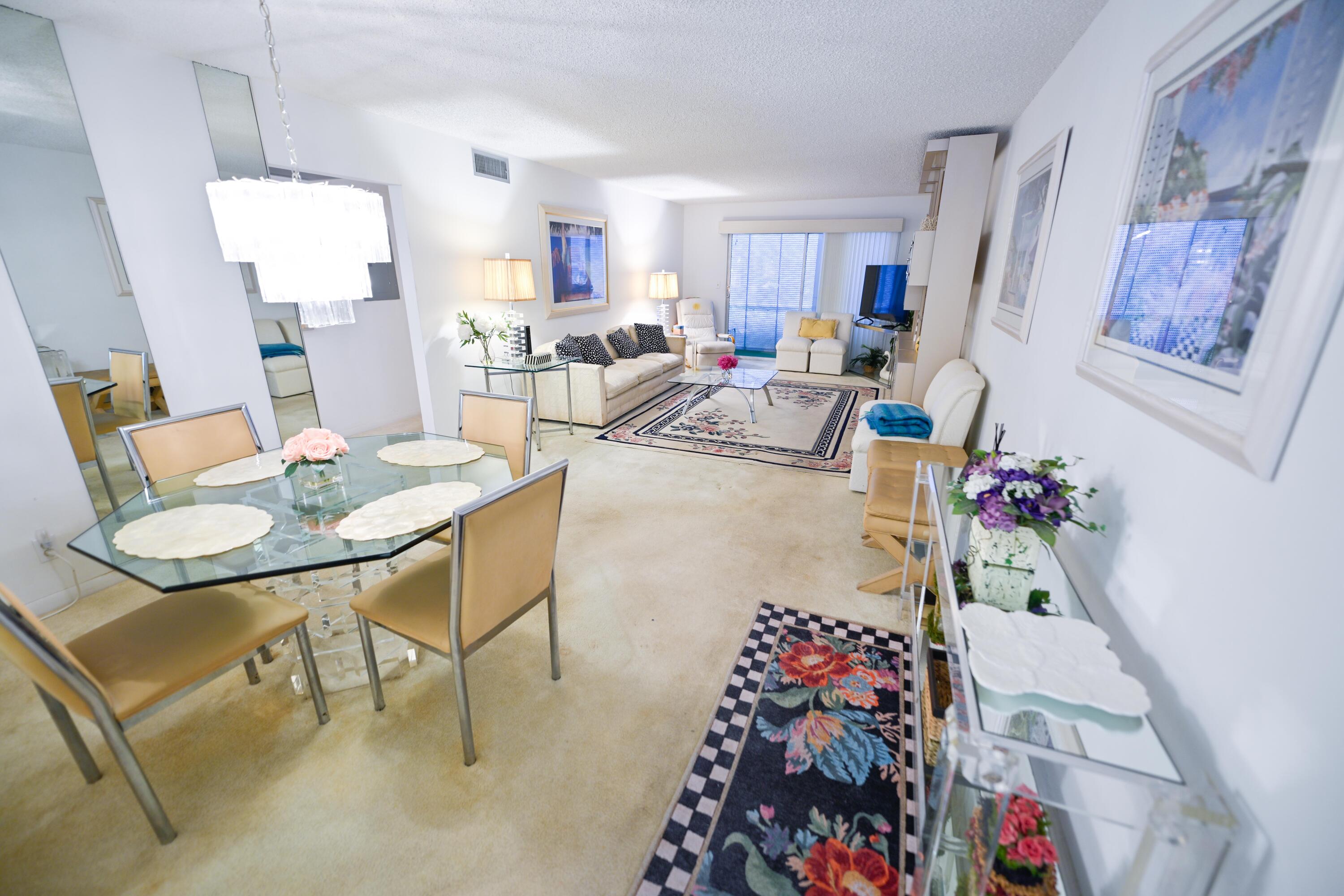 2901 Victoria Circle J1