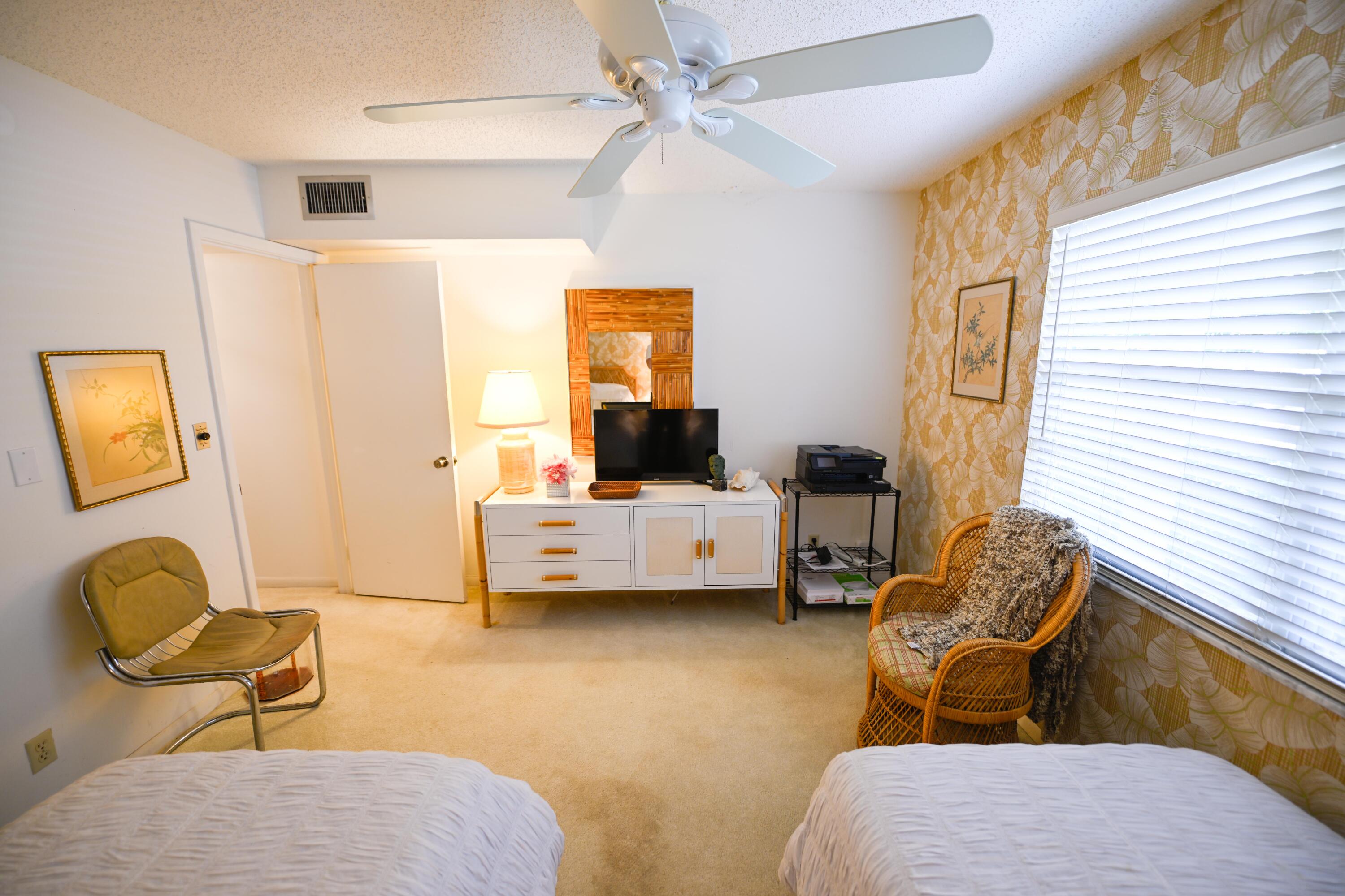 2901 Victoria Circle J1