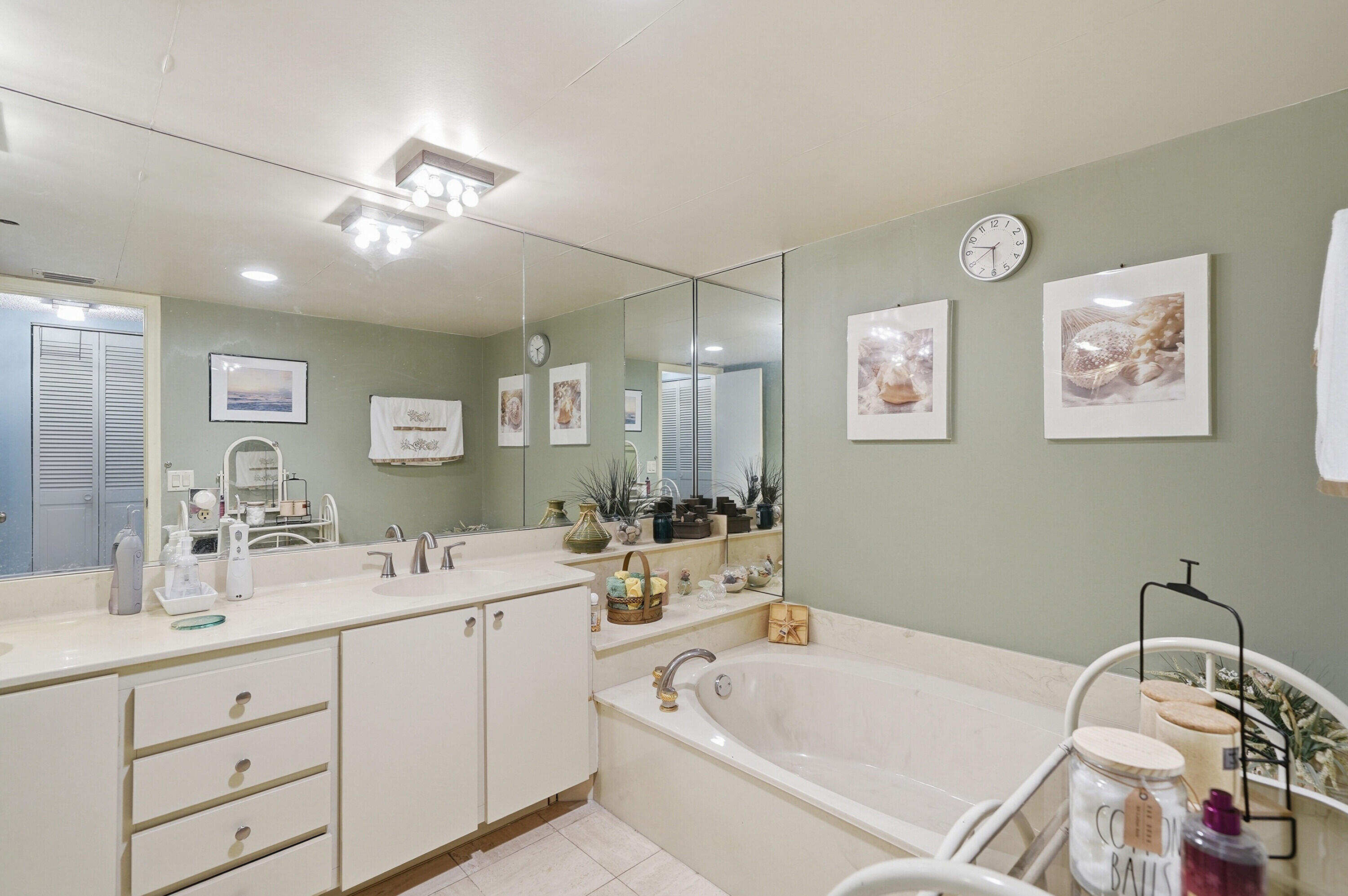 7050 NW 44th Street 705