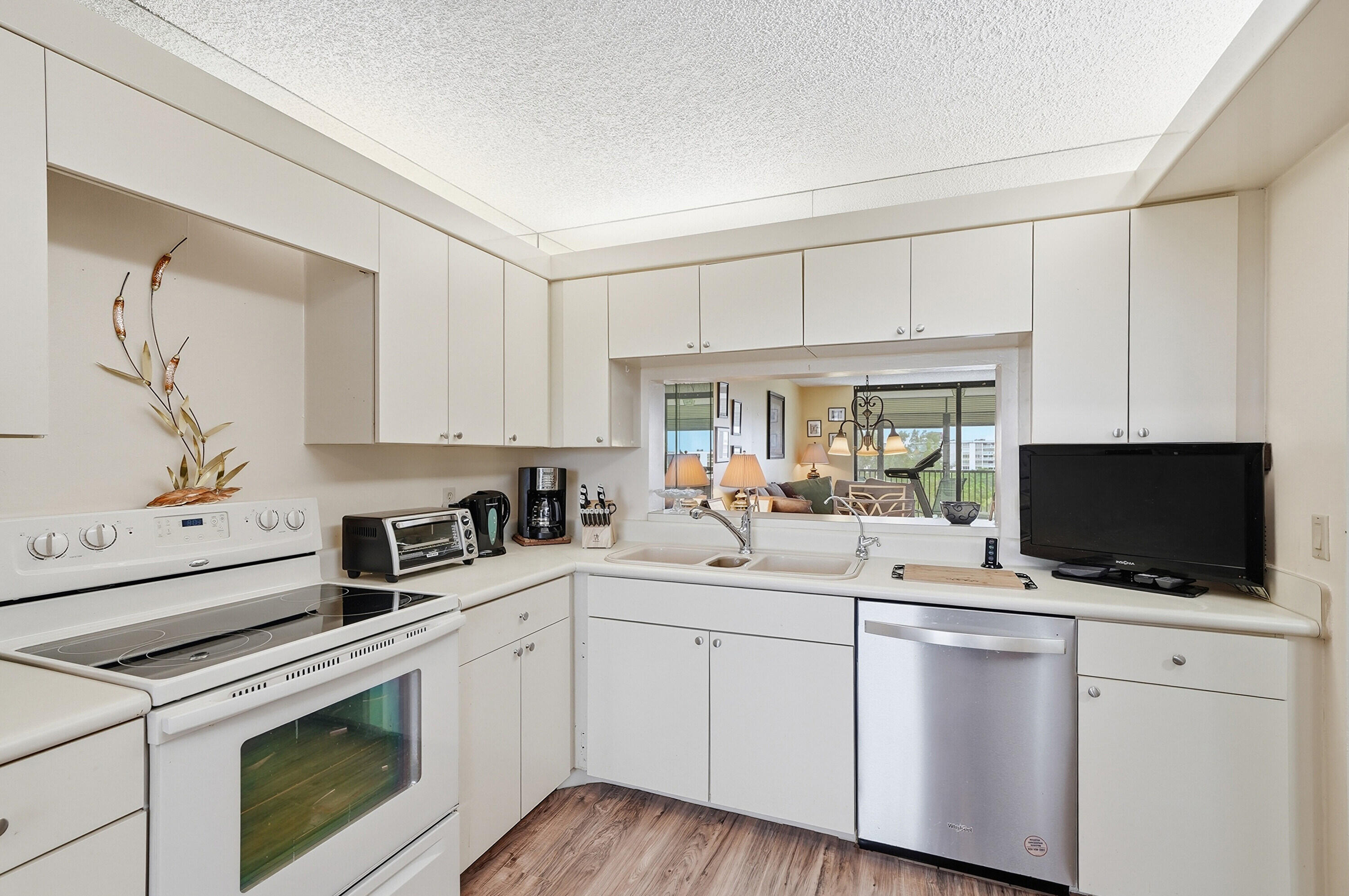 7050 NW 44th Street 705