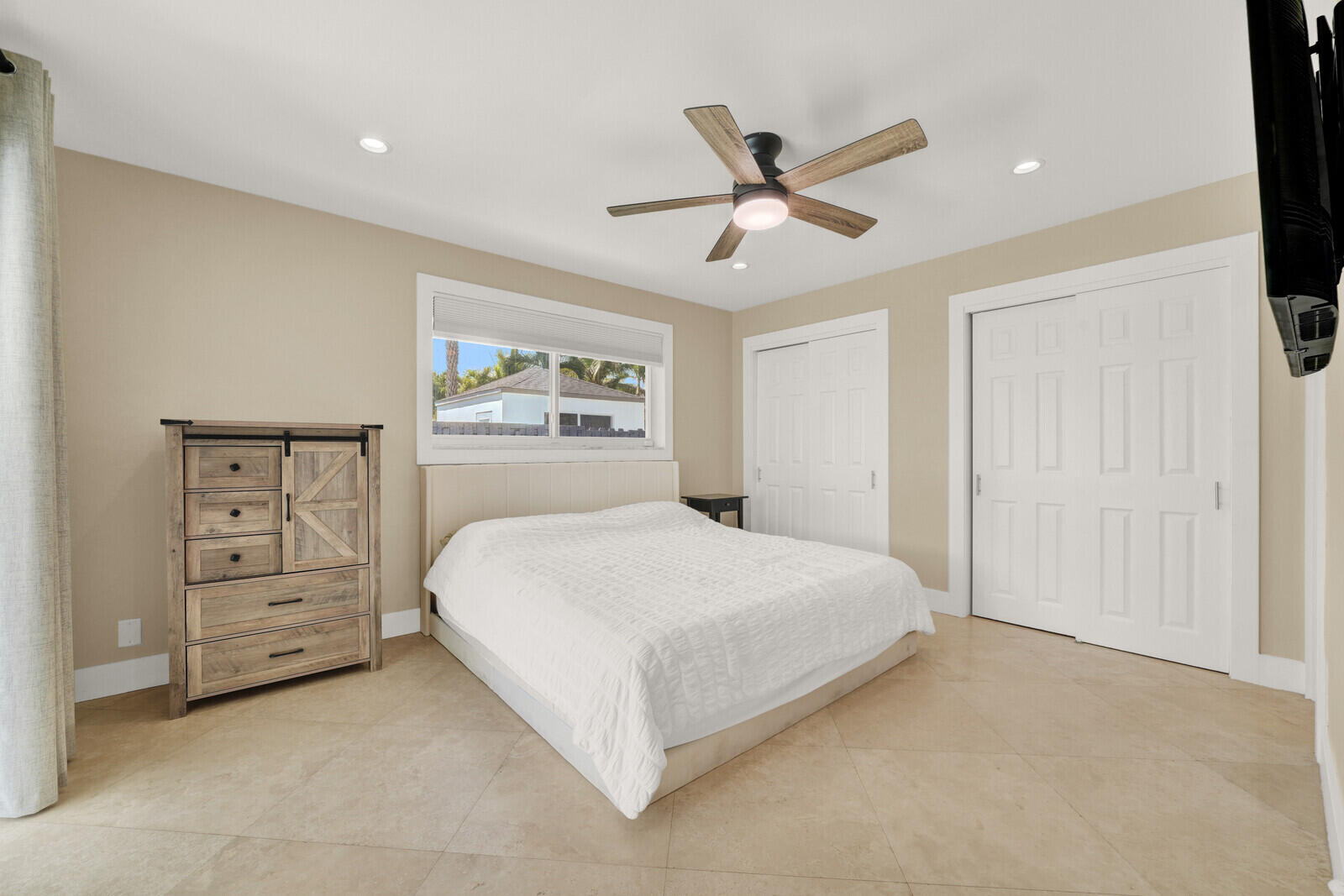 2152 NE 61st Court
