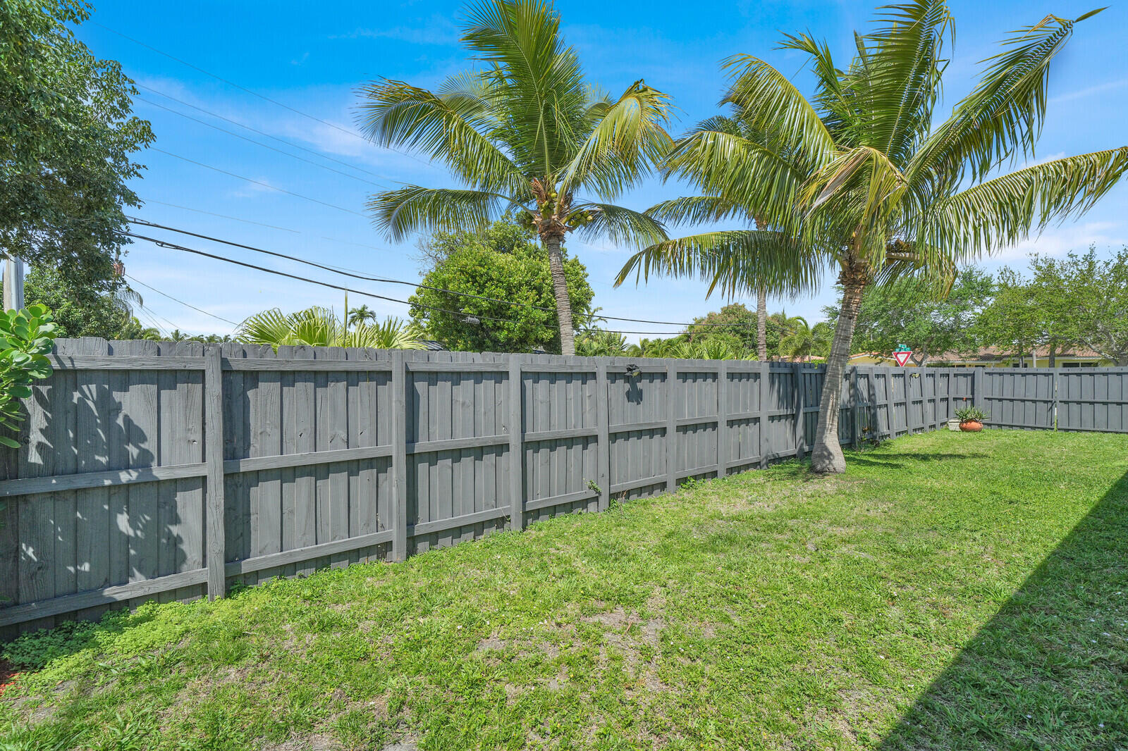 2152 NE 61st Court