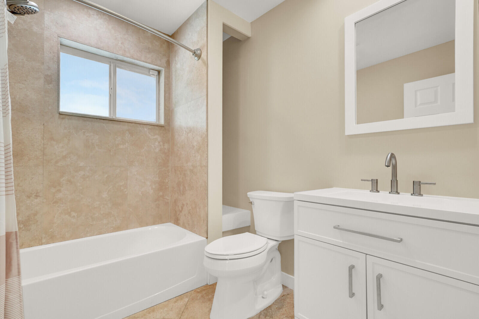 2152 NE 61st Court