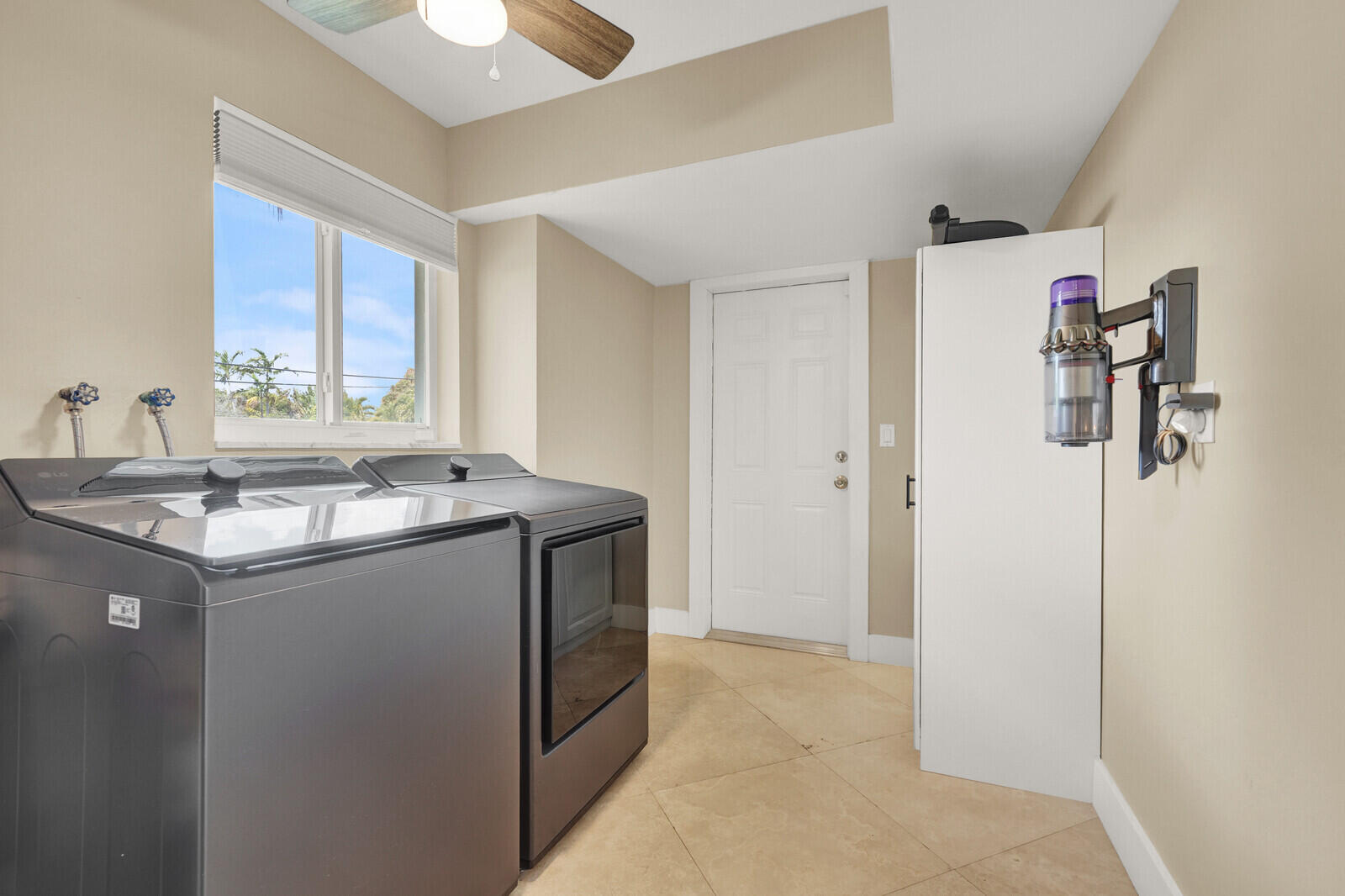 2152 NE 61st Court