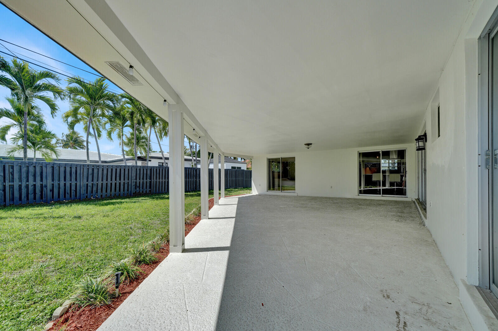 2152 NE 61st Court