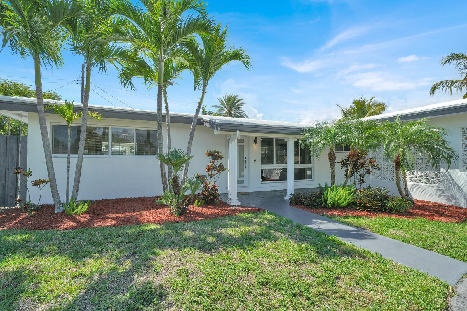 2152 NE 61st Court