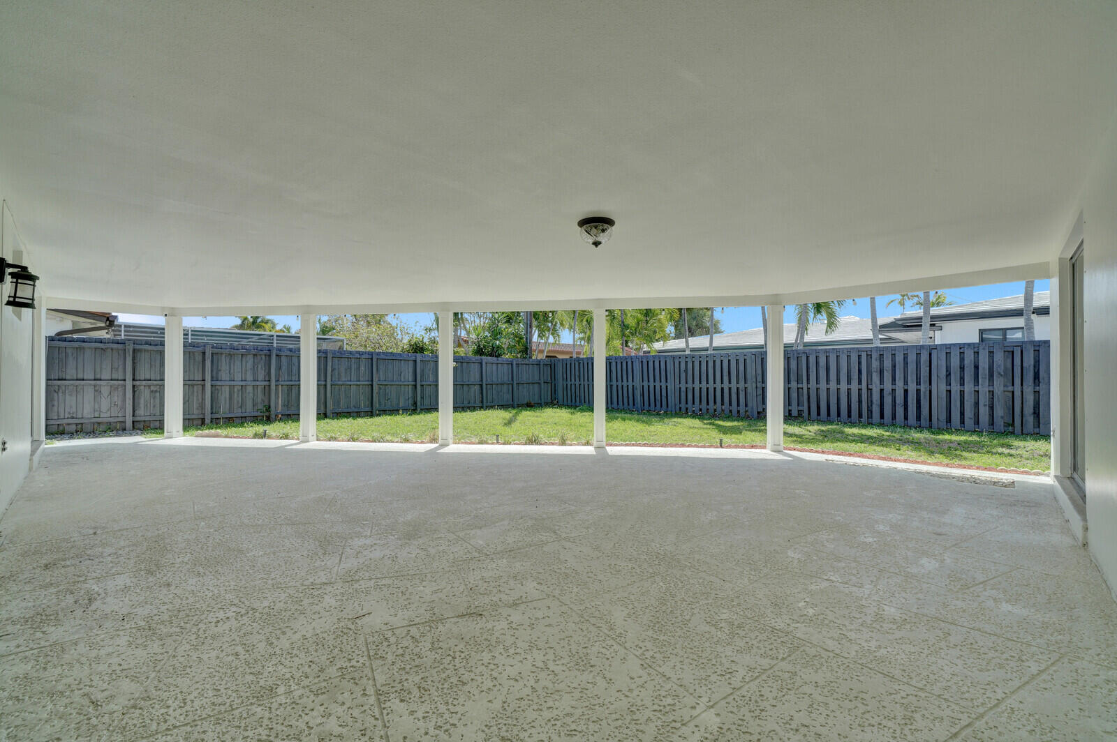 2152 NE 61st Court