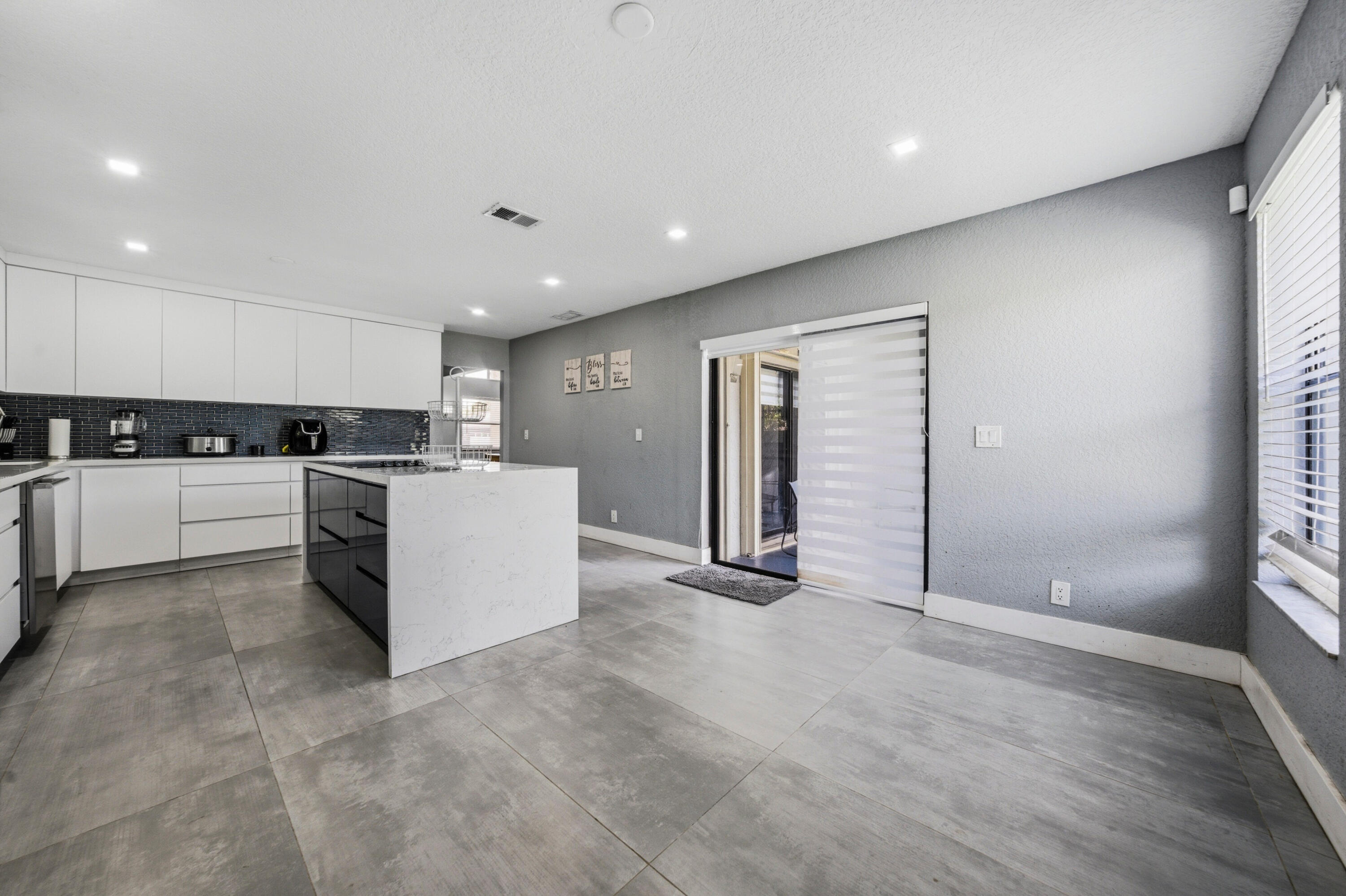 4683 NW 99th Terrace