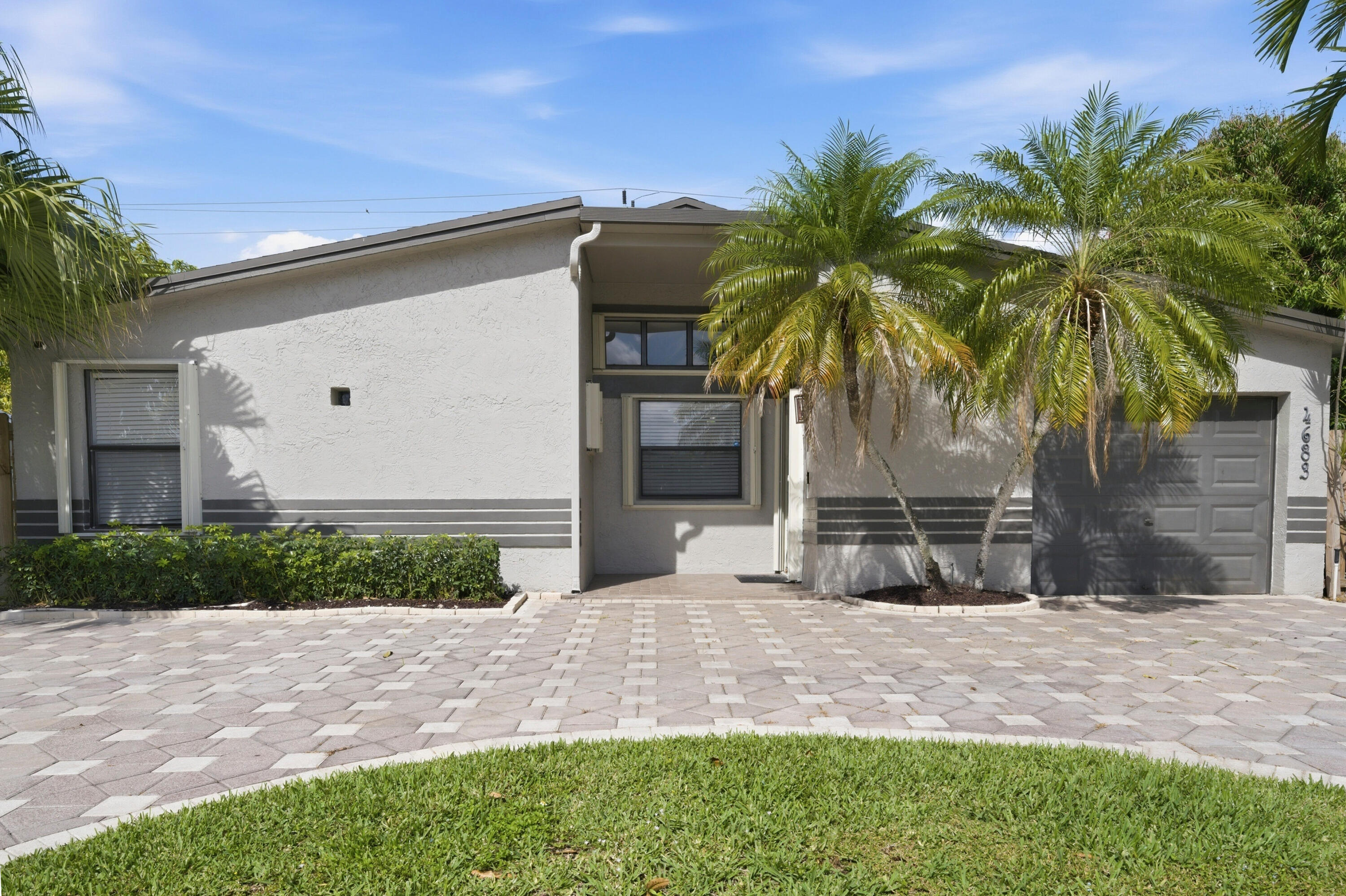 4683 NW 99th Terrace