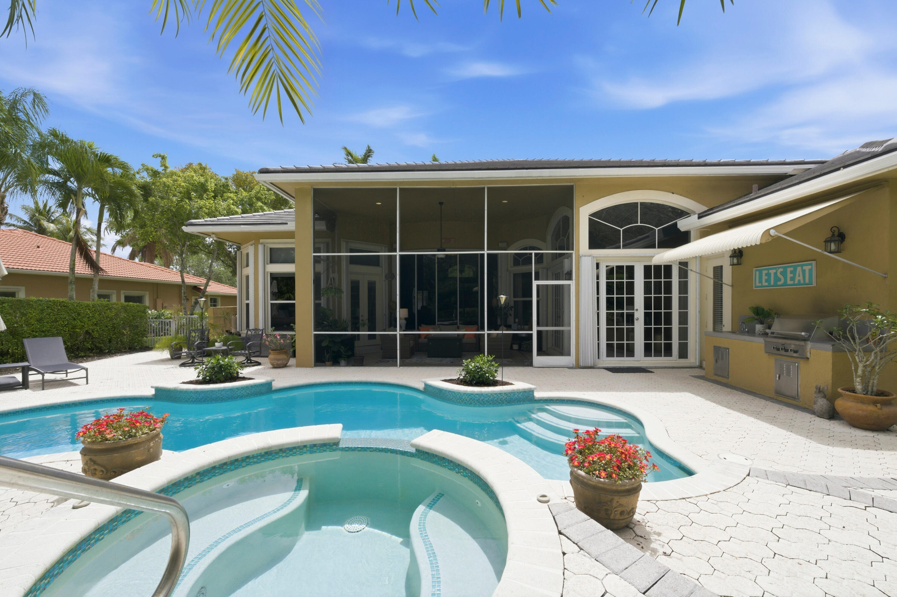 10561 NW 66th Street