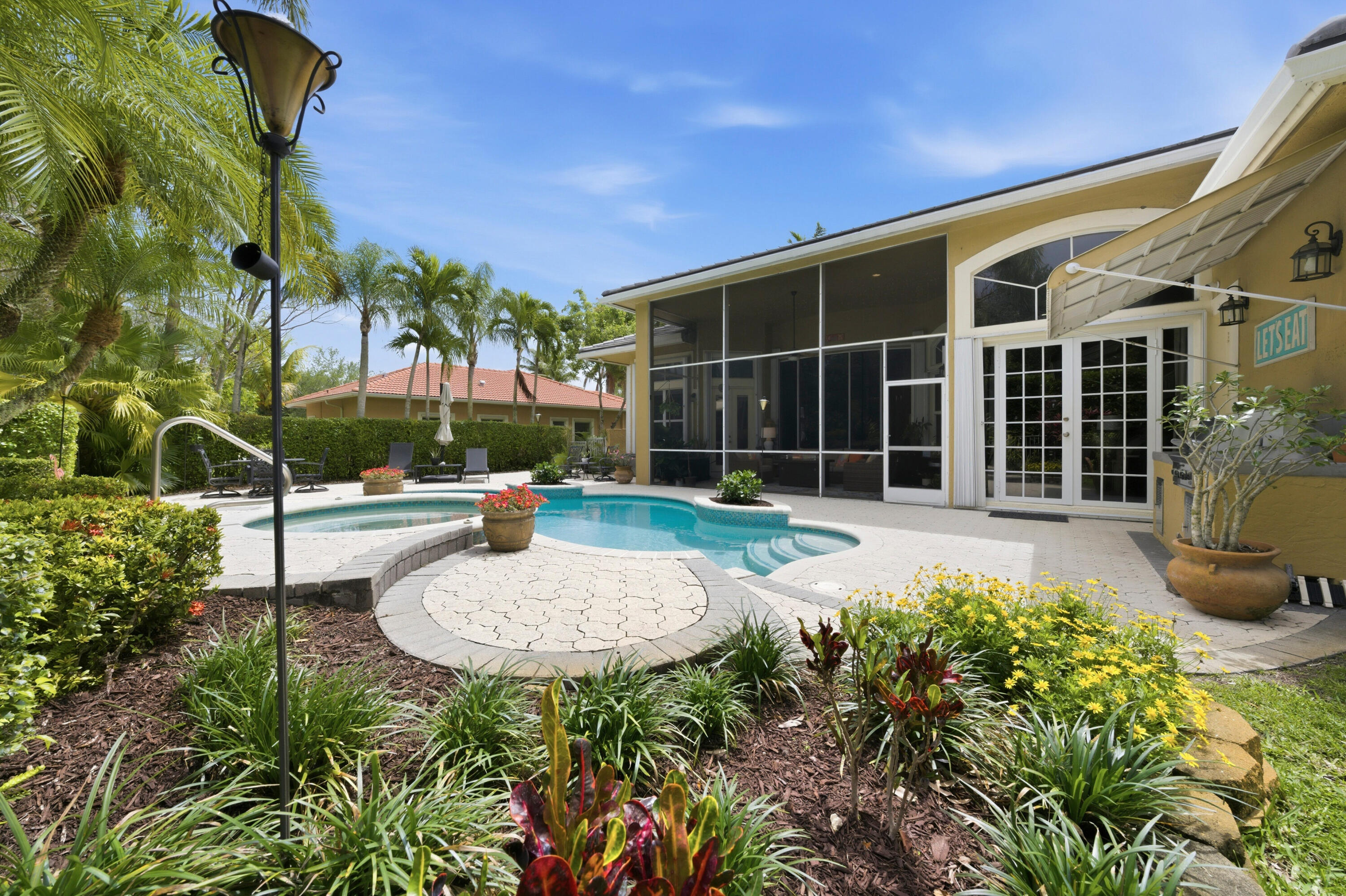 10561 NW 66th Street