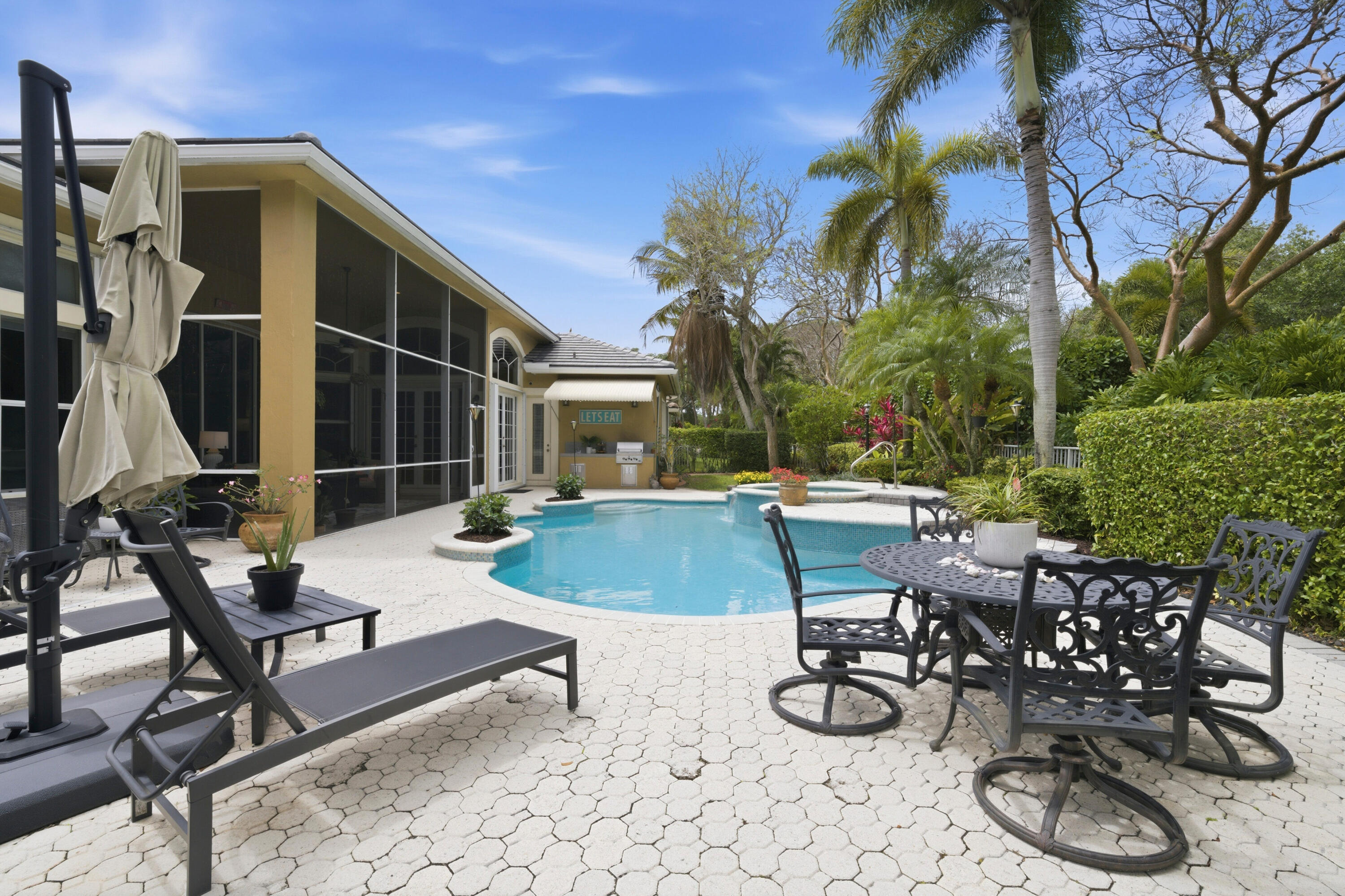 10561 NW 66th Street