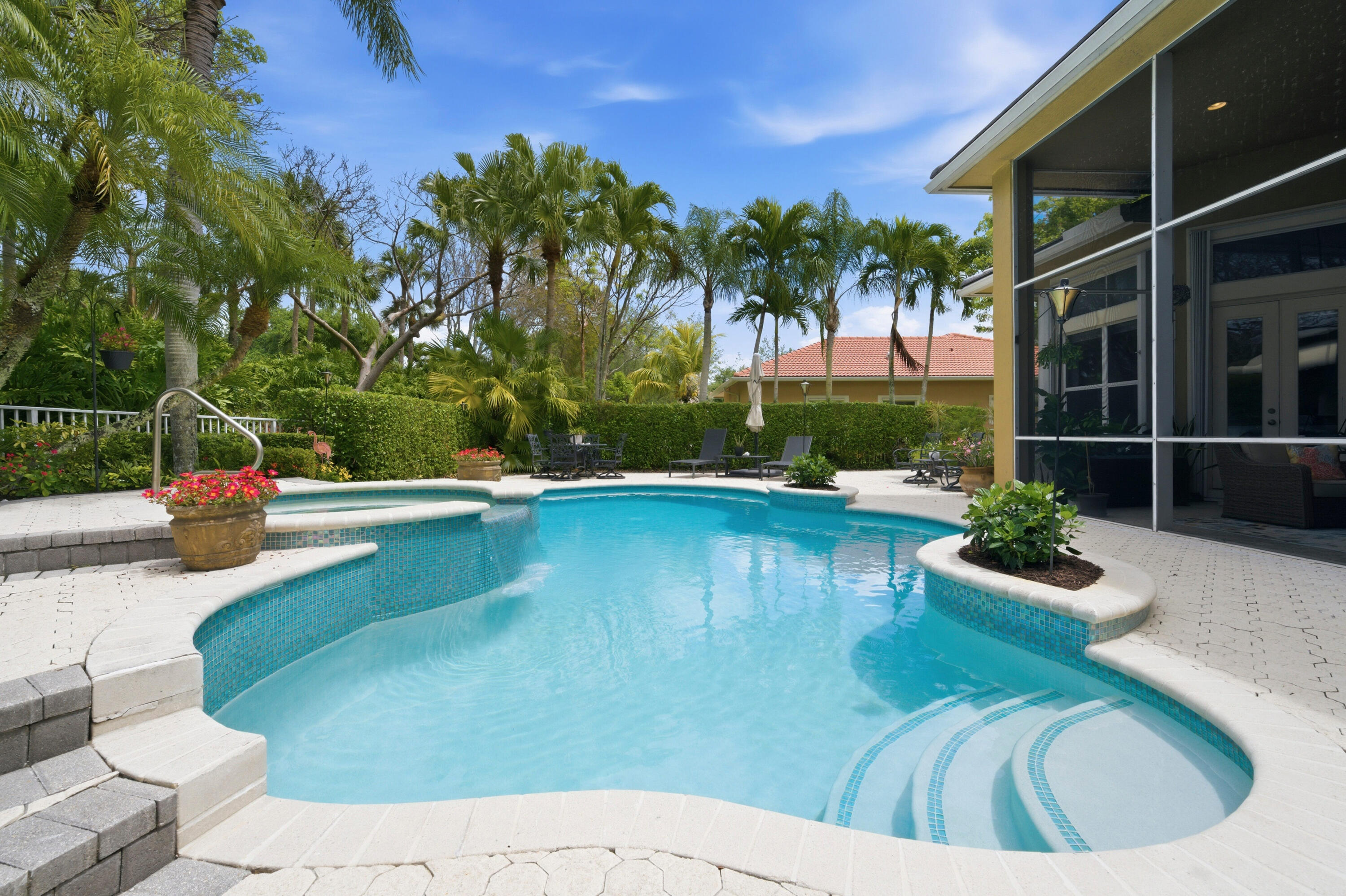 10561 NW 66th Street