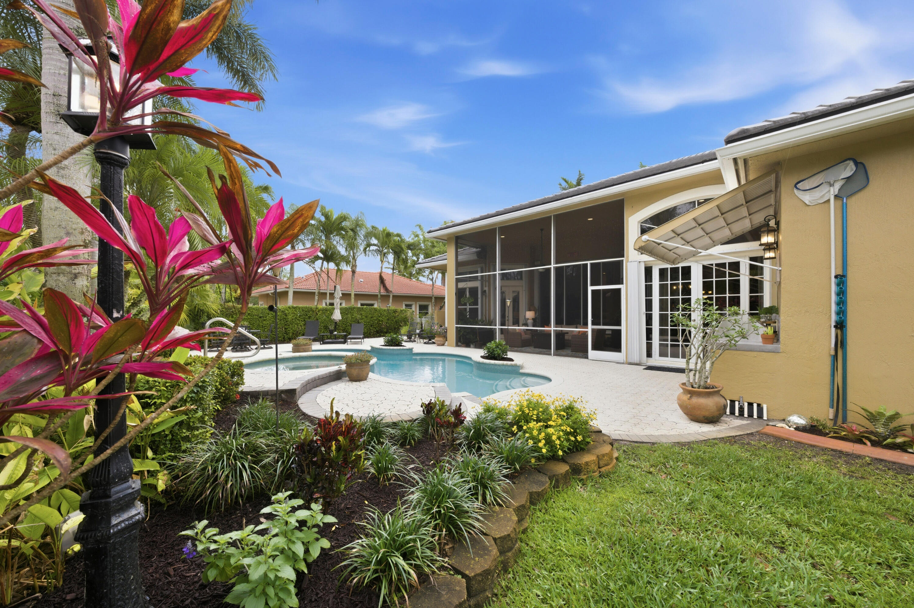 10561 NW 66th Street