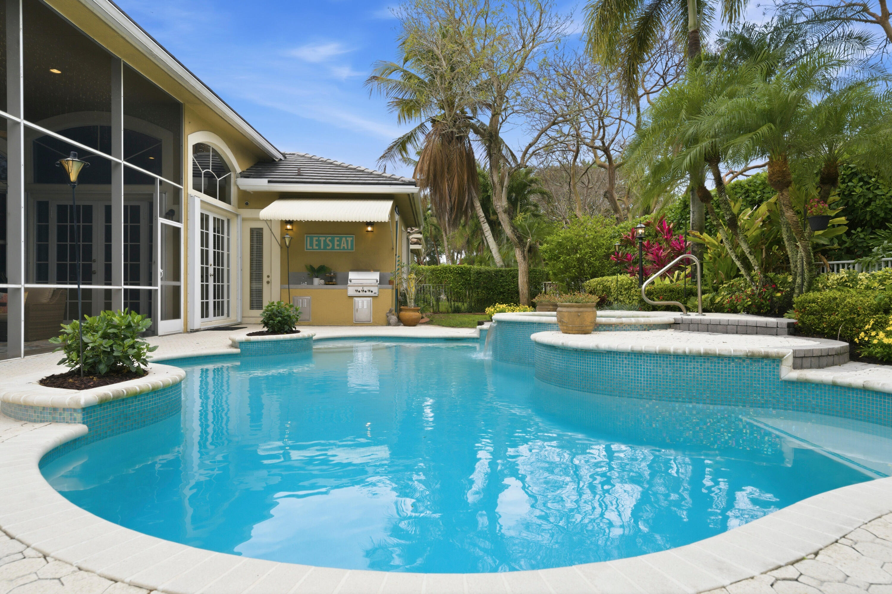10561 NW 66th Street