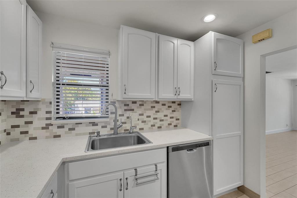 3529 NW 35th Street 1606