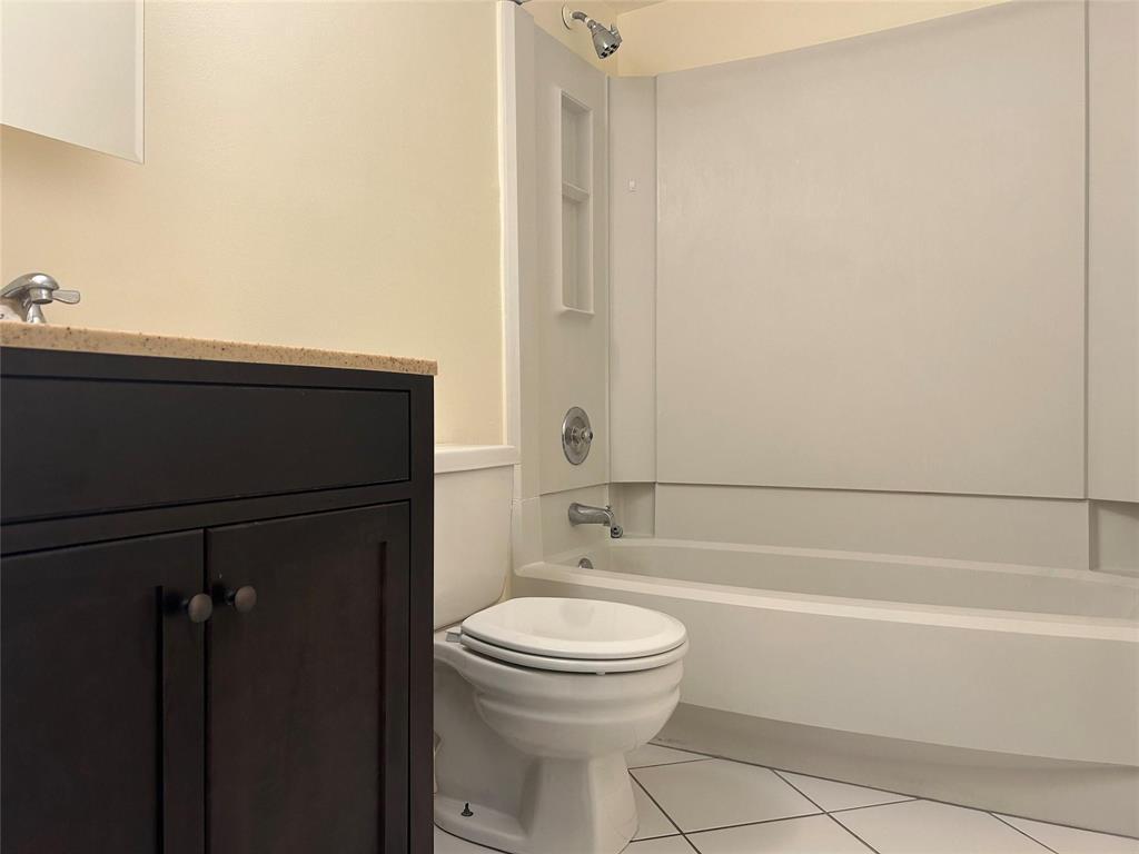 2401 Riverside Drive 308
