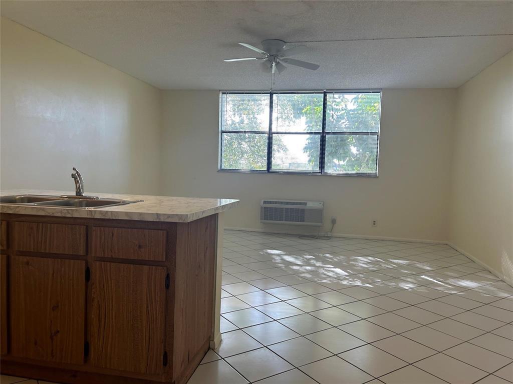 2401 Riverside Drive 308