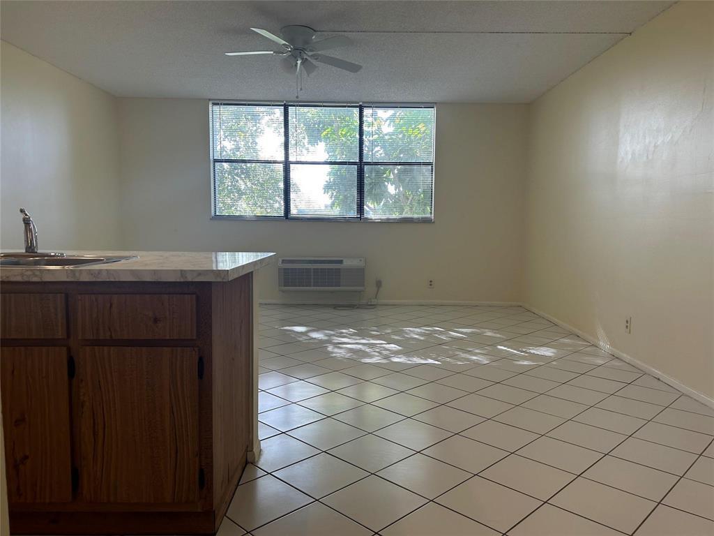 2401 Riverside Drive 308