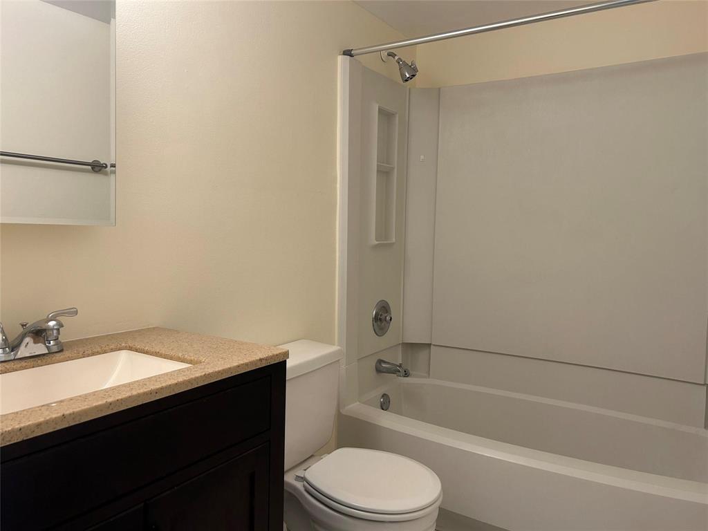 2401 Riverside Drive 308
