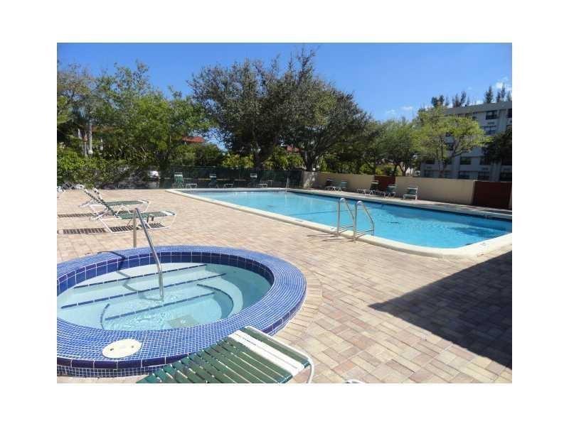 2401 Riverside Drive 308