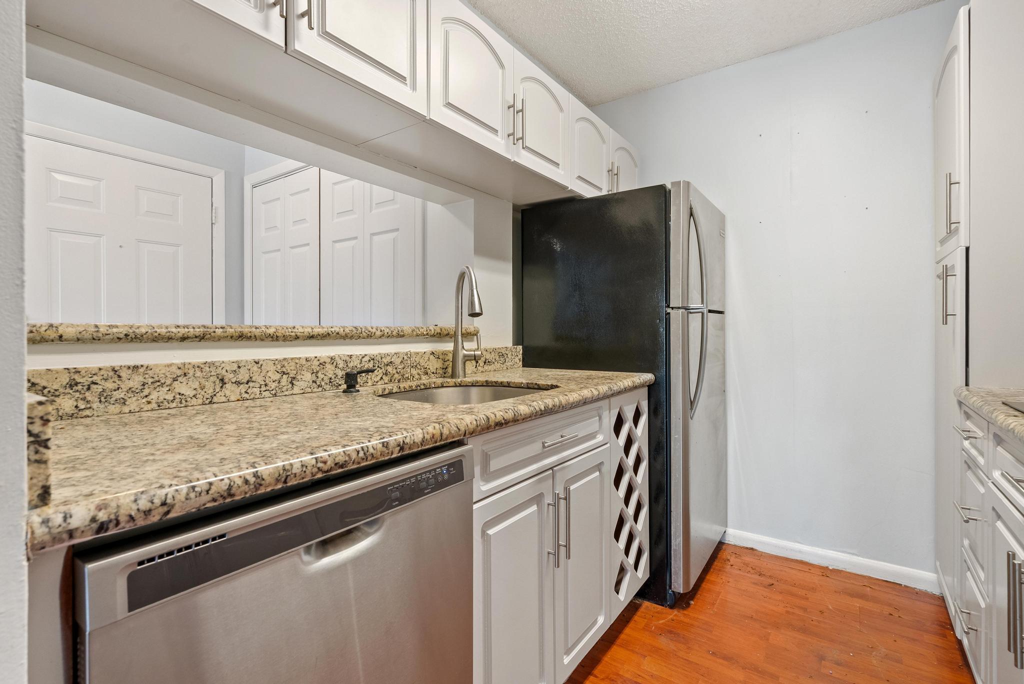4201 W Mcnab Road 25