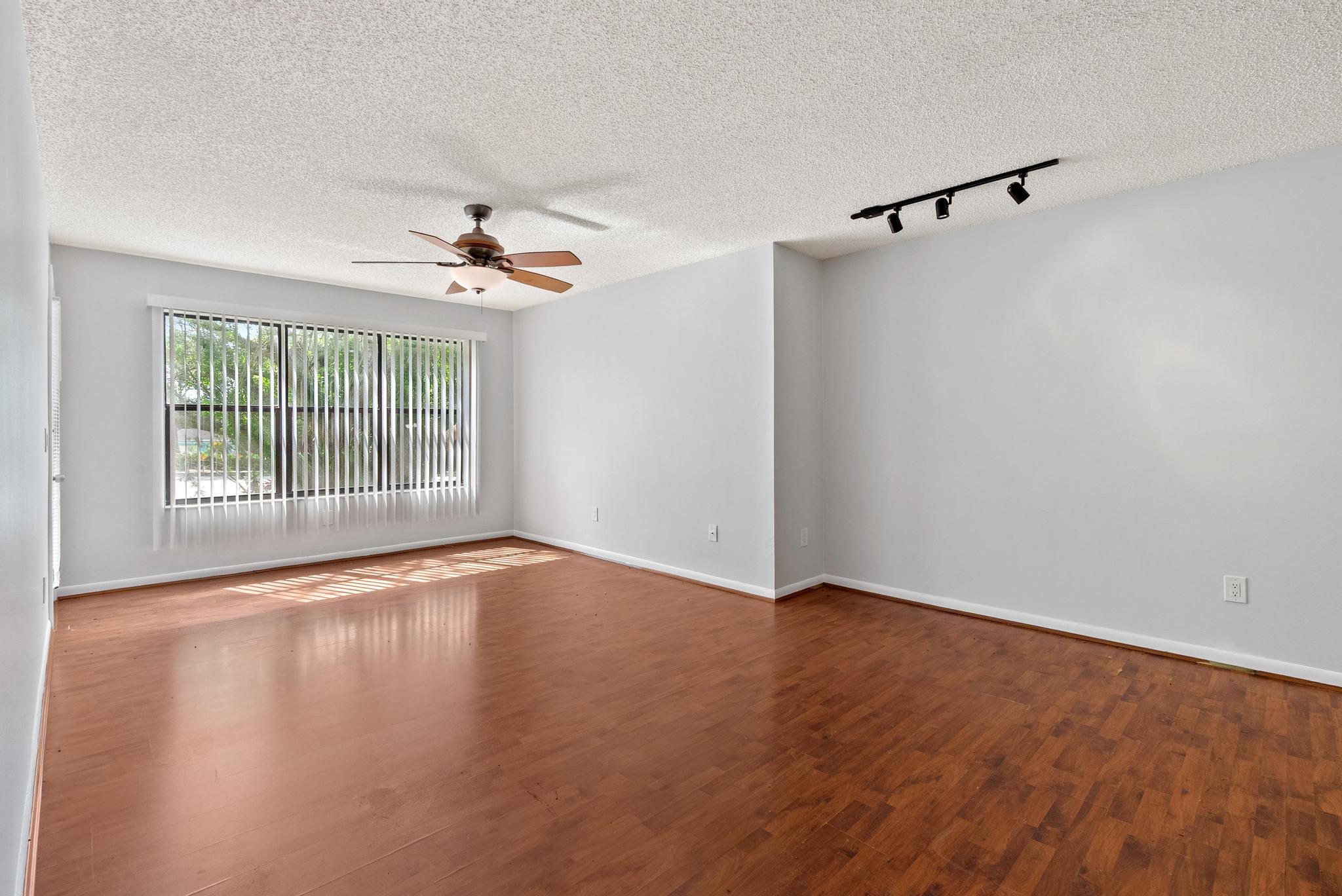 4201 W Mcnab Road 25