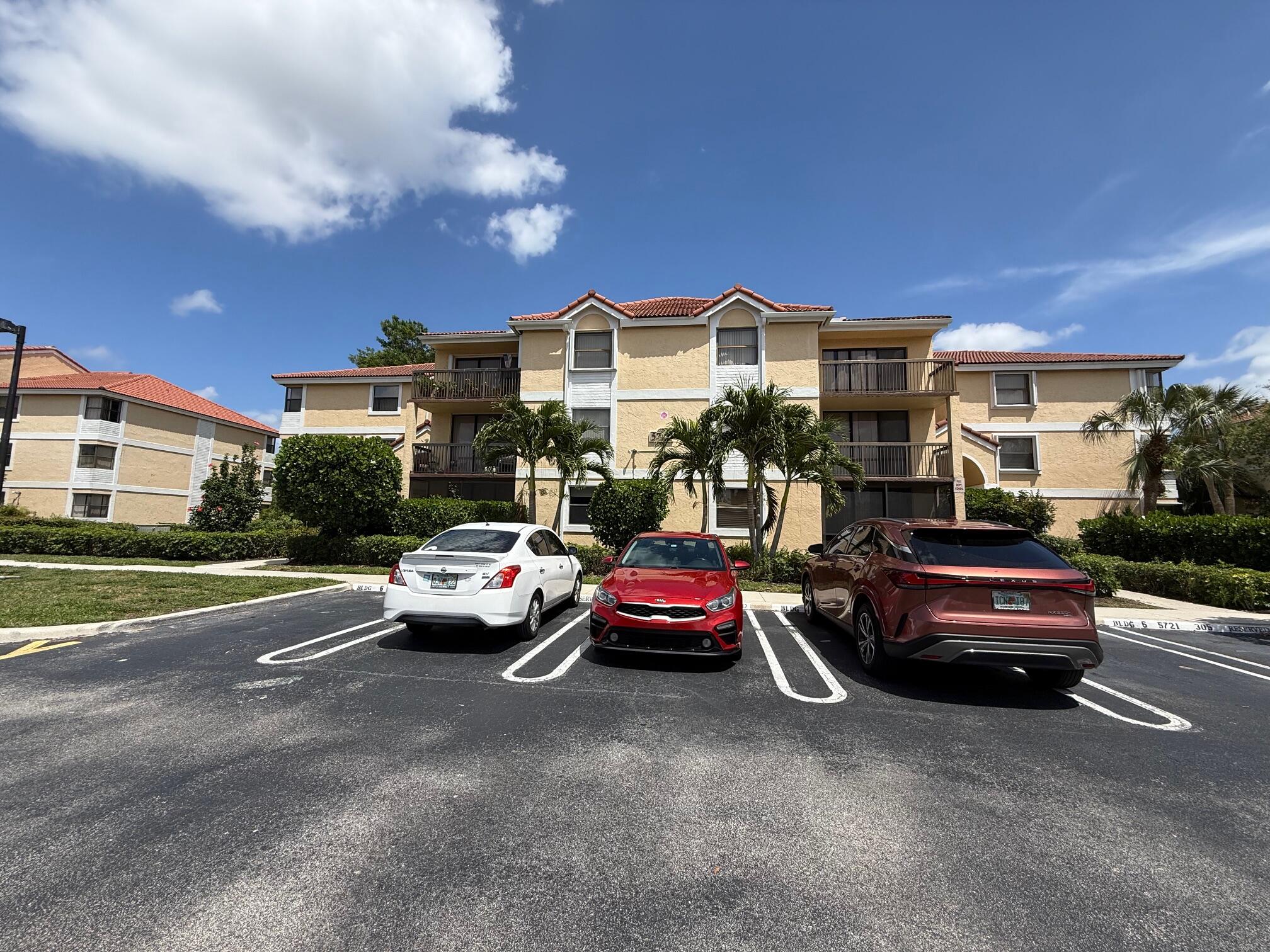 5721 Riverside Drive 301b5