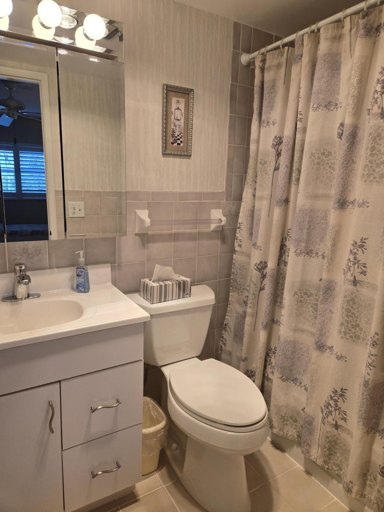 105 NE 19th Avenue