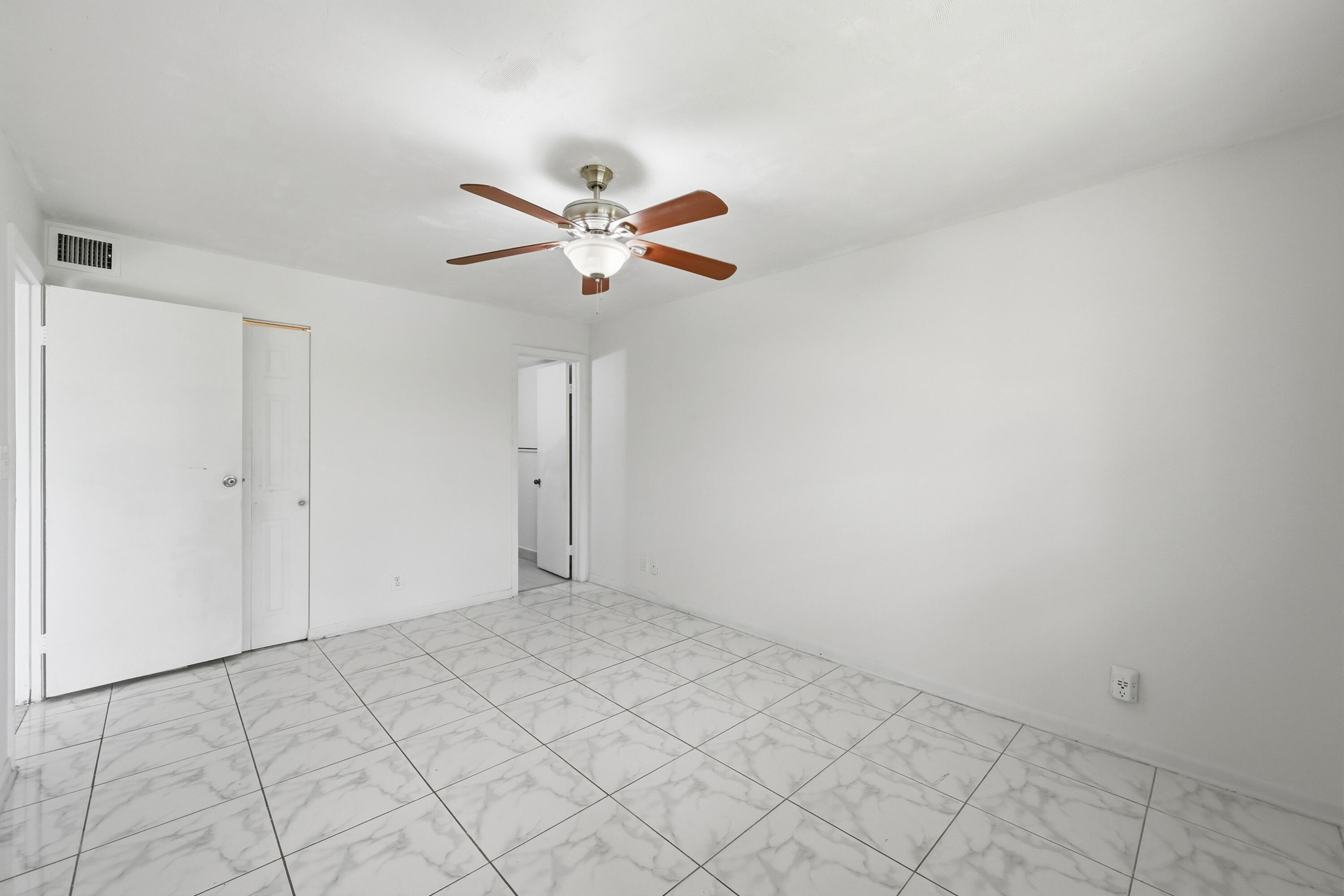 2039 Coral Ridge S304
