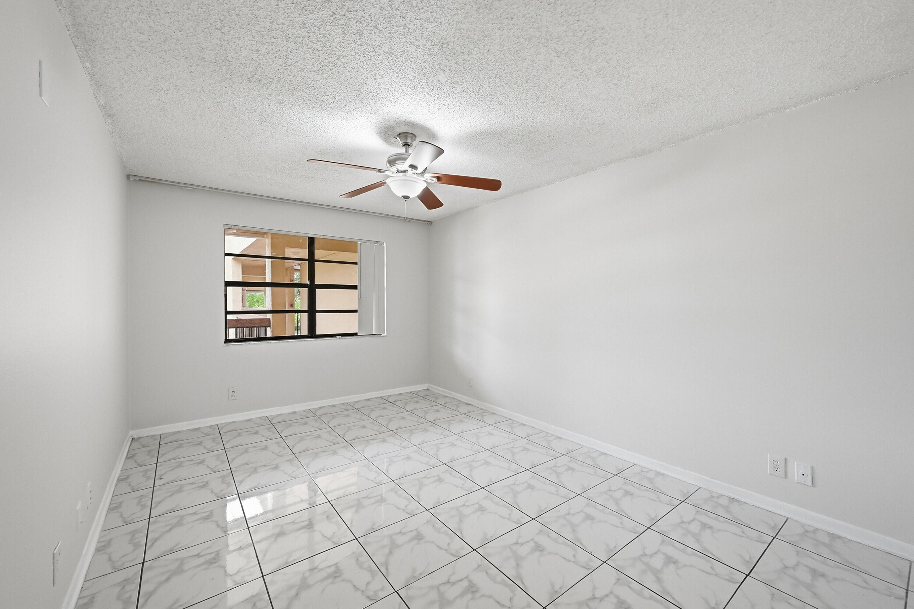 2039 Coral Ridge S304