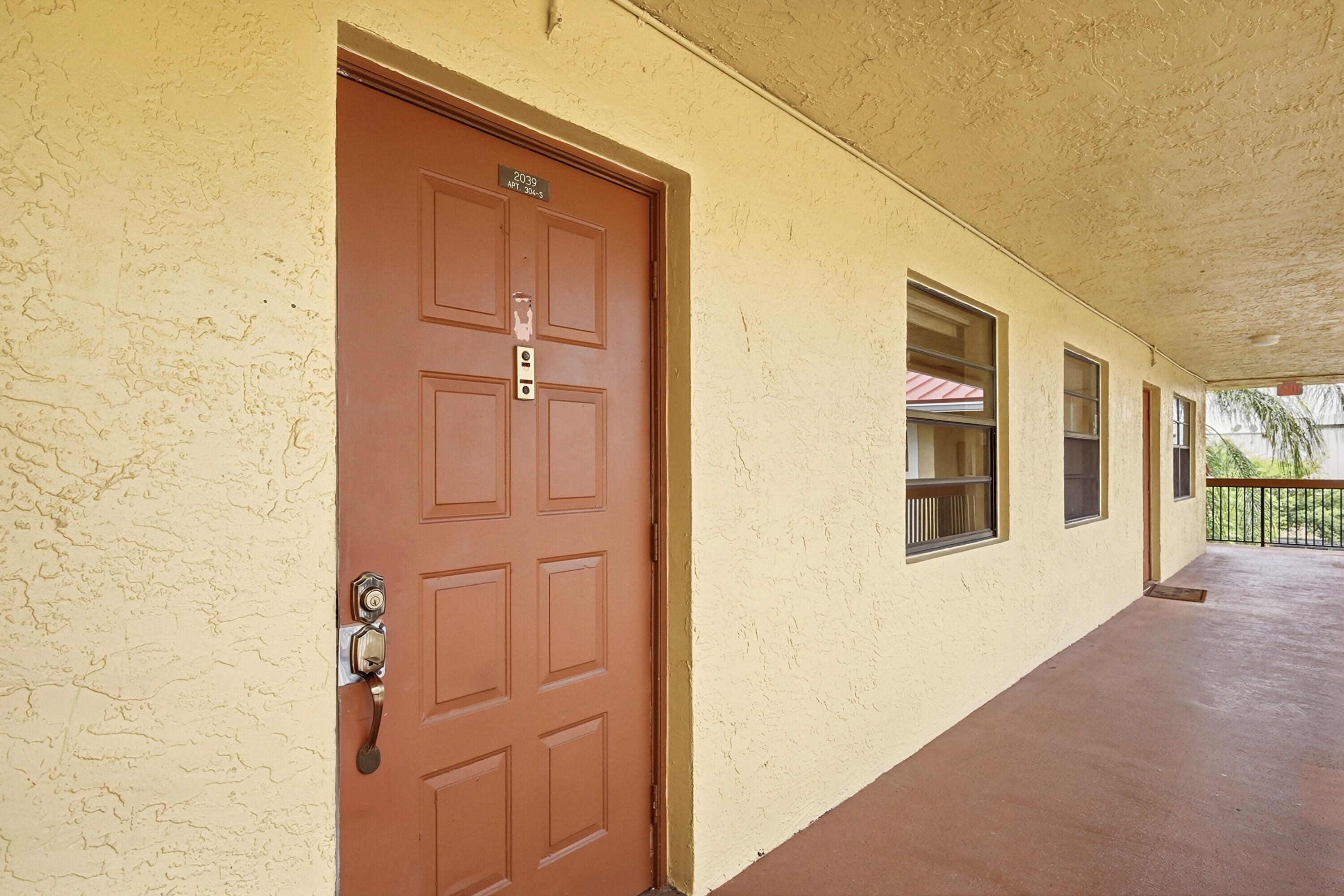 2039 Coral Ridge S304