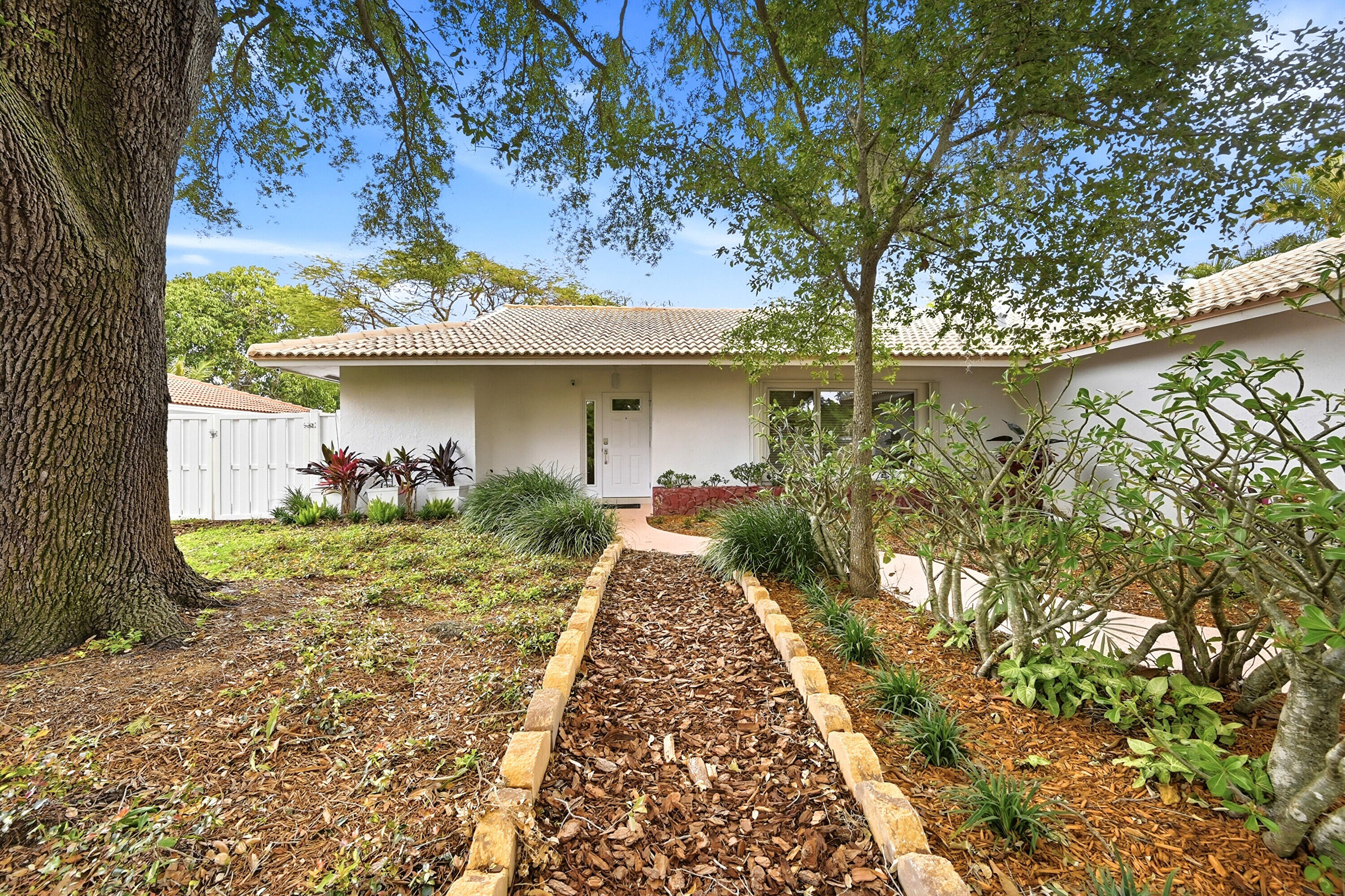 8857 NW 3rd Place