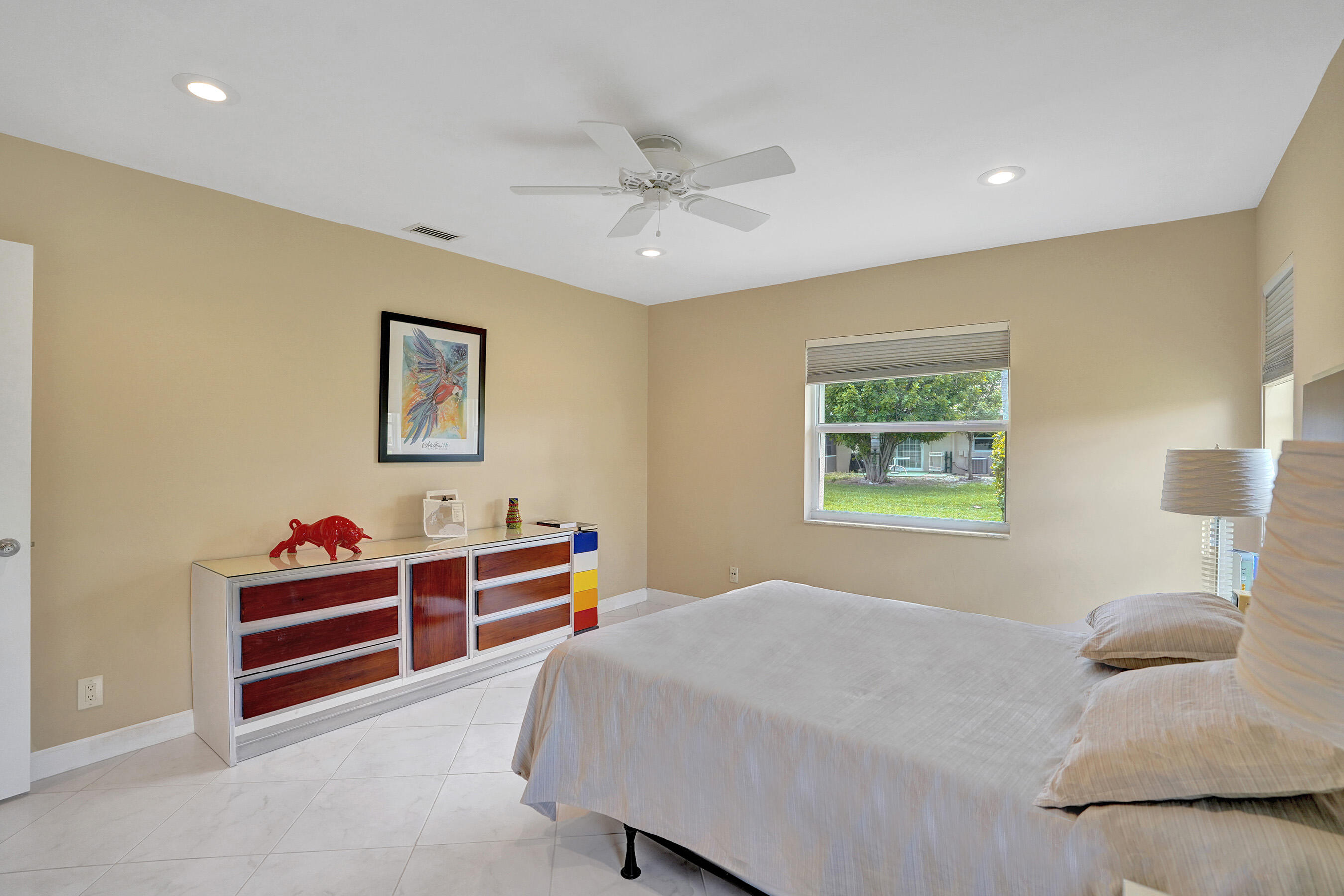 8620 Chevy Chase Drive