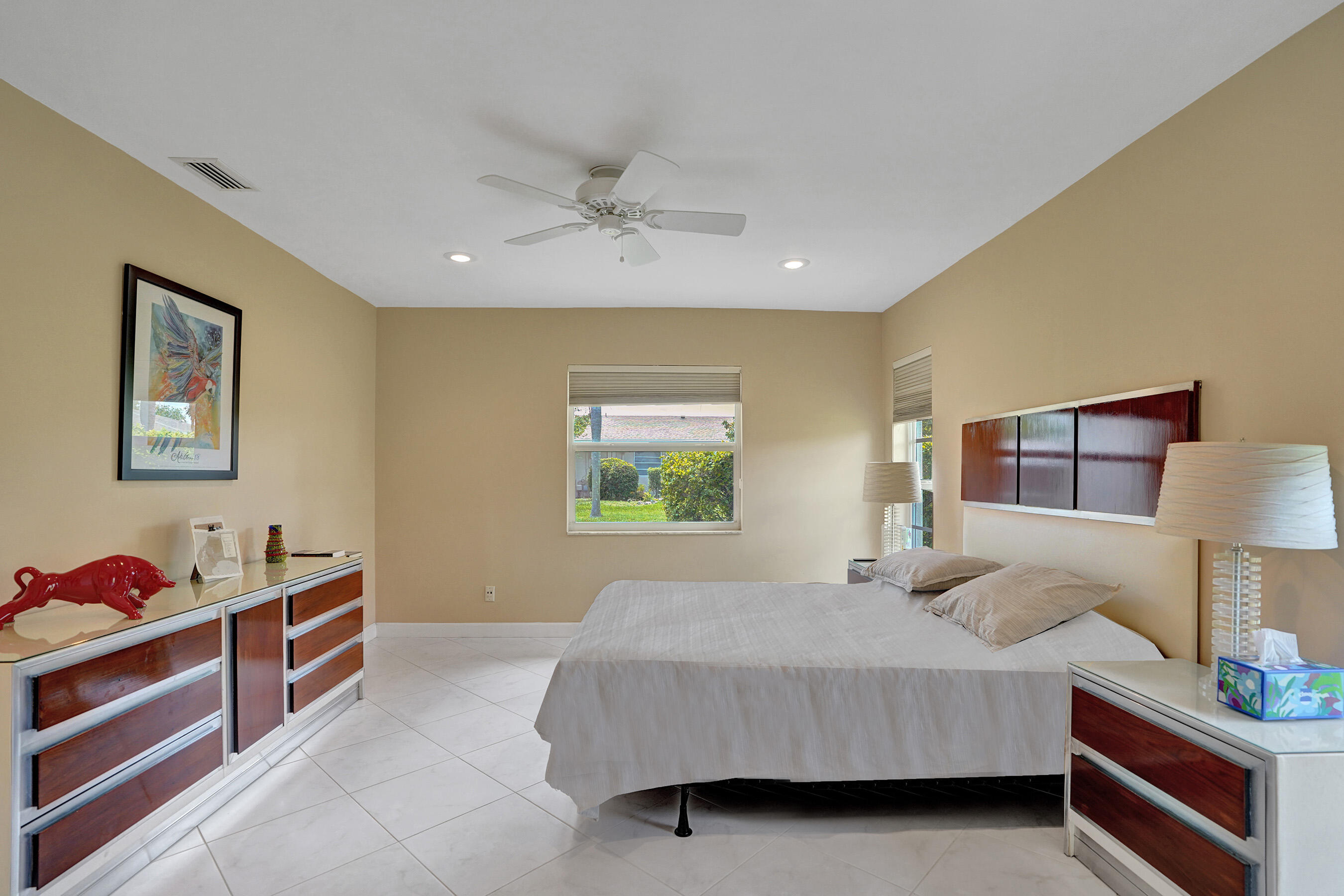 8620 Chevy Chase Drive