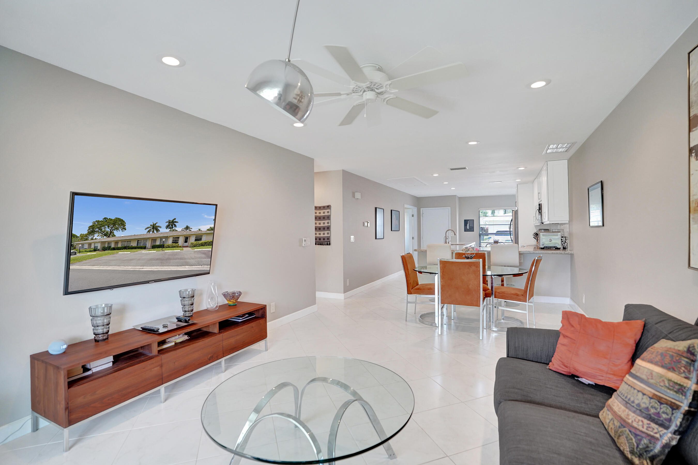 8620 Chevy Chase Drive