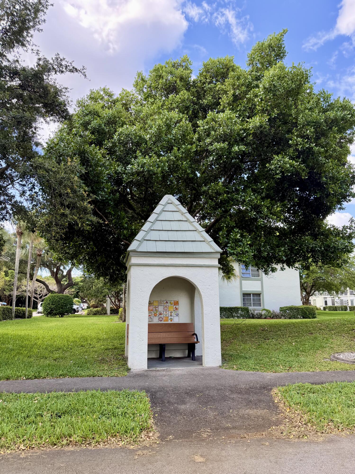 1101 Bahama Bend