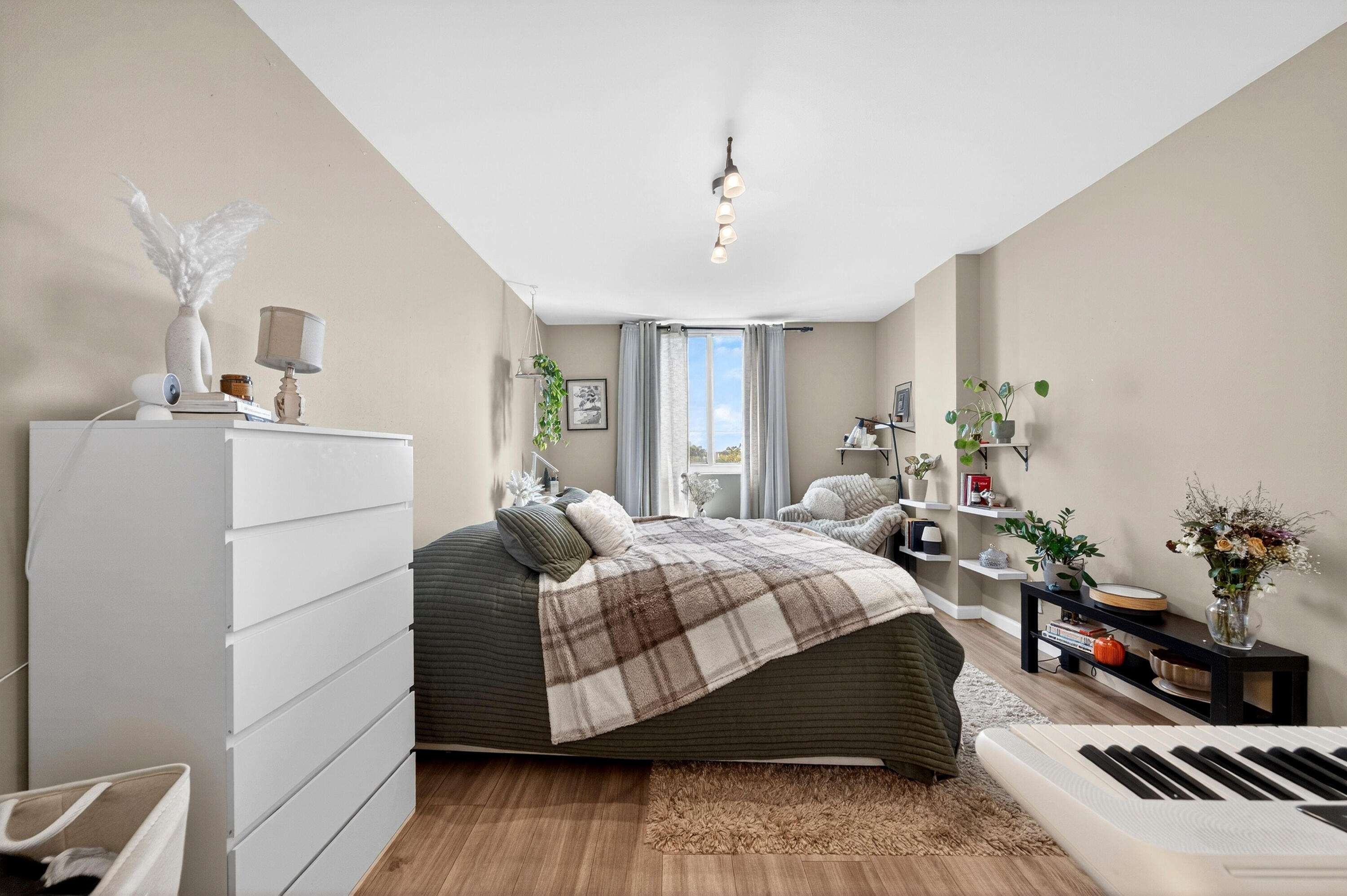 3223 Riverside Drive C-406