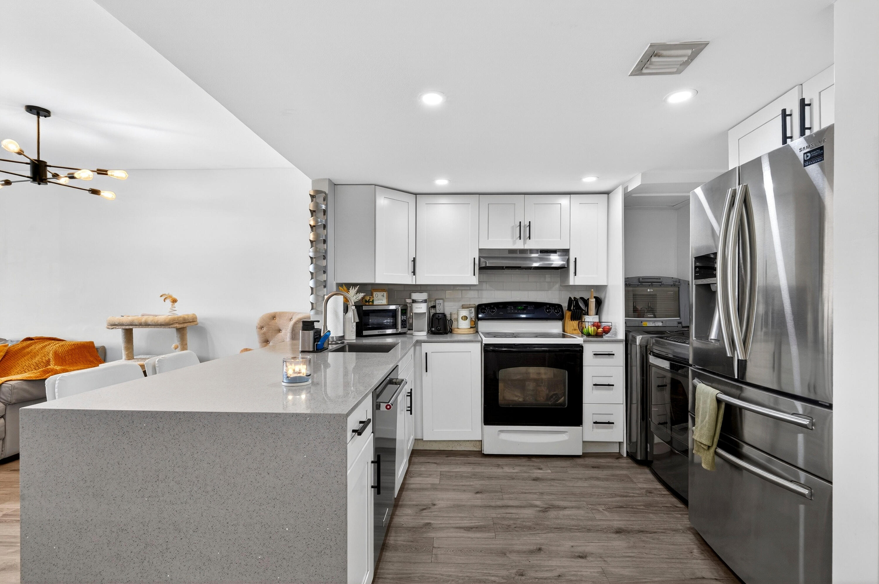 3223 Riverside Drive C-406