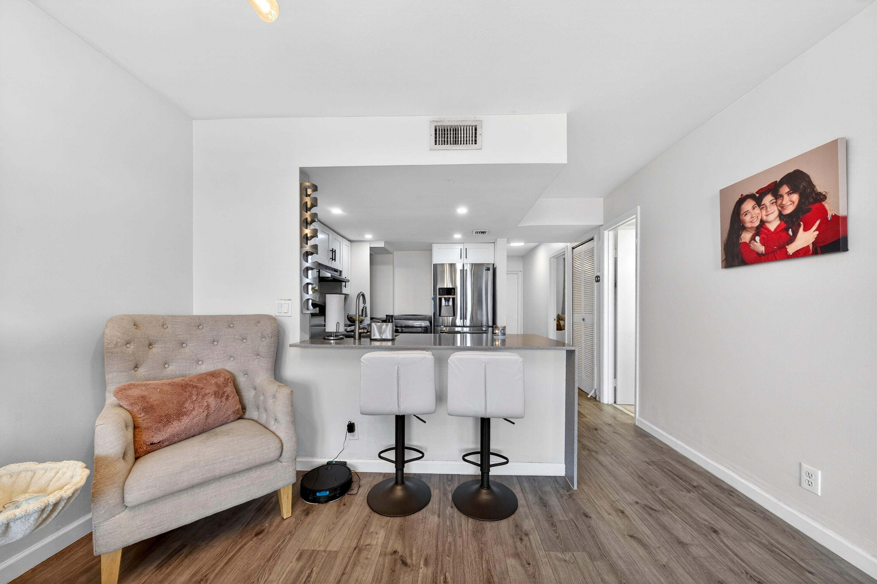 3223 Riverside Drive C-406