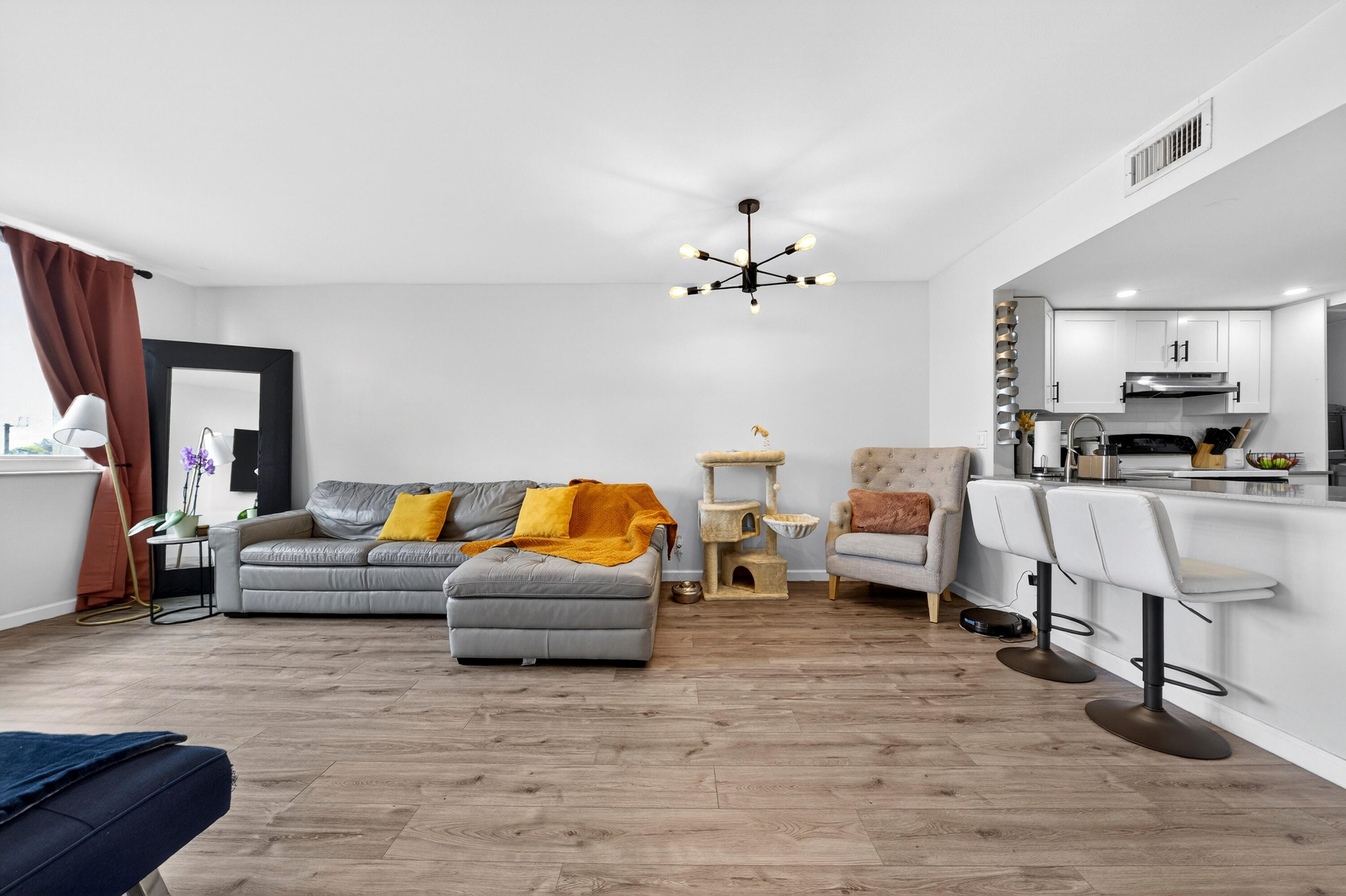 3223 Riverside Drive C-406