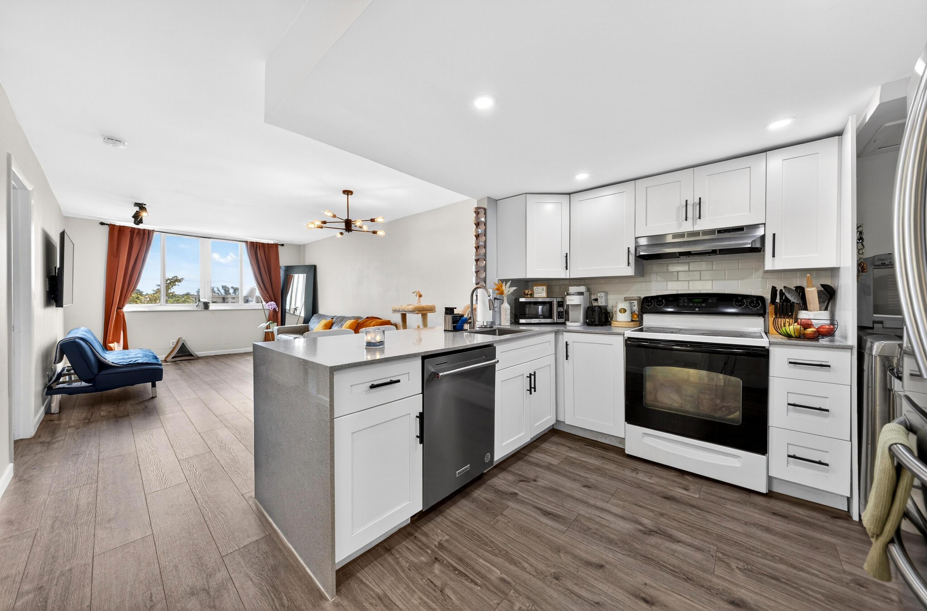 3223 Riverside Drive C-406