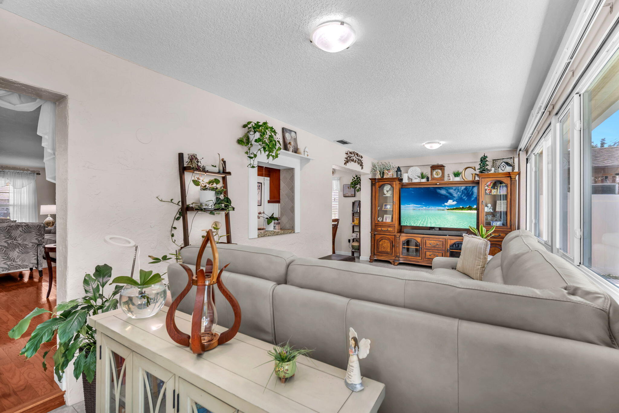 9341 SW 1st Place
