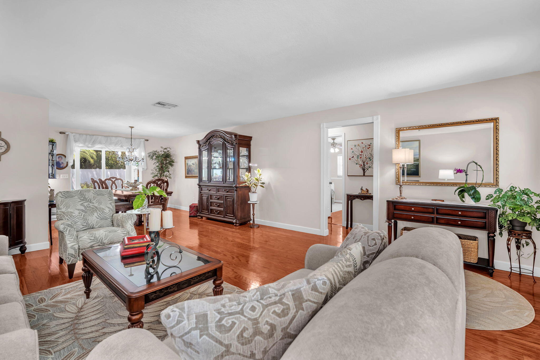 9341 SW 1st Place