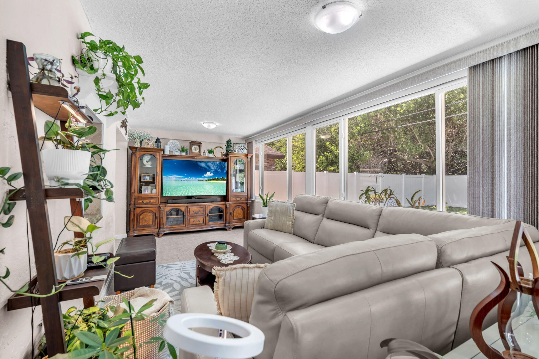 9341 SW 1st Place
