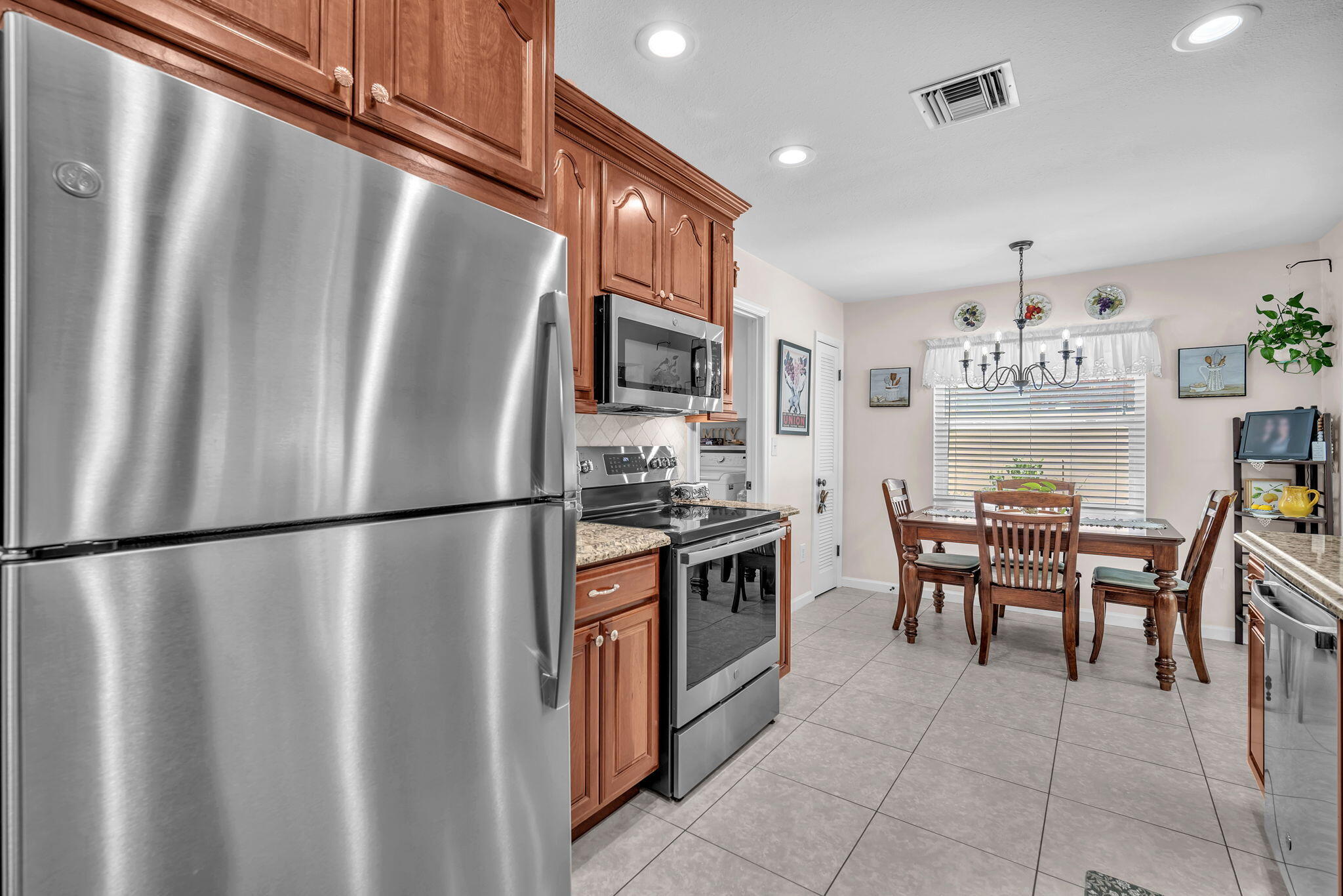 9341 SW 1st Place