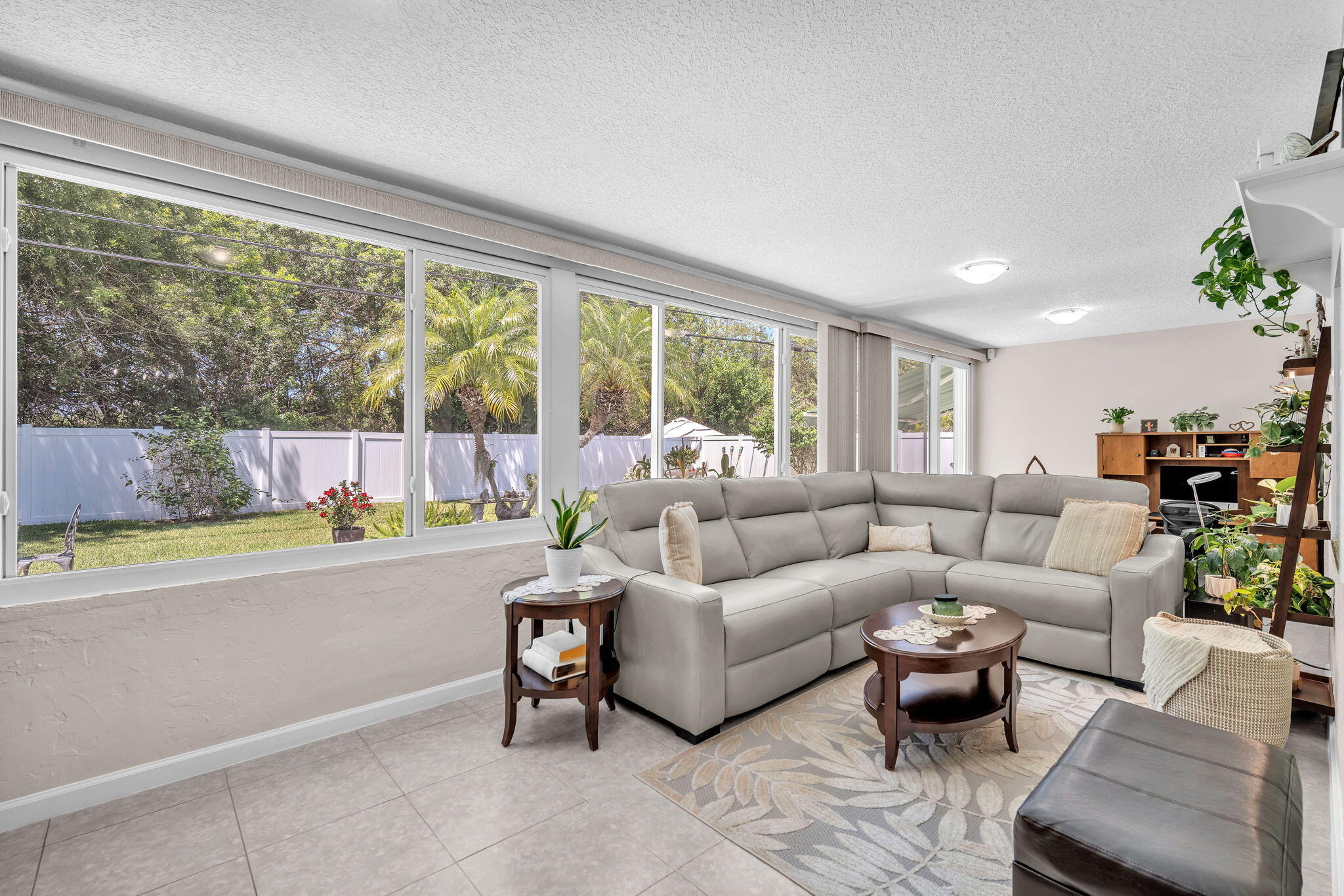 9341 SW 1st Place